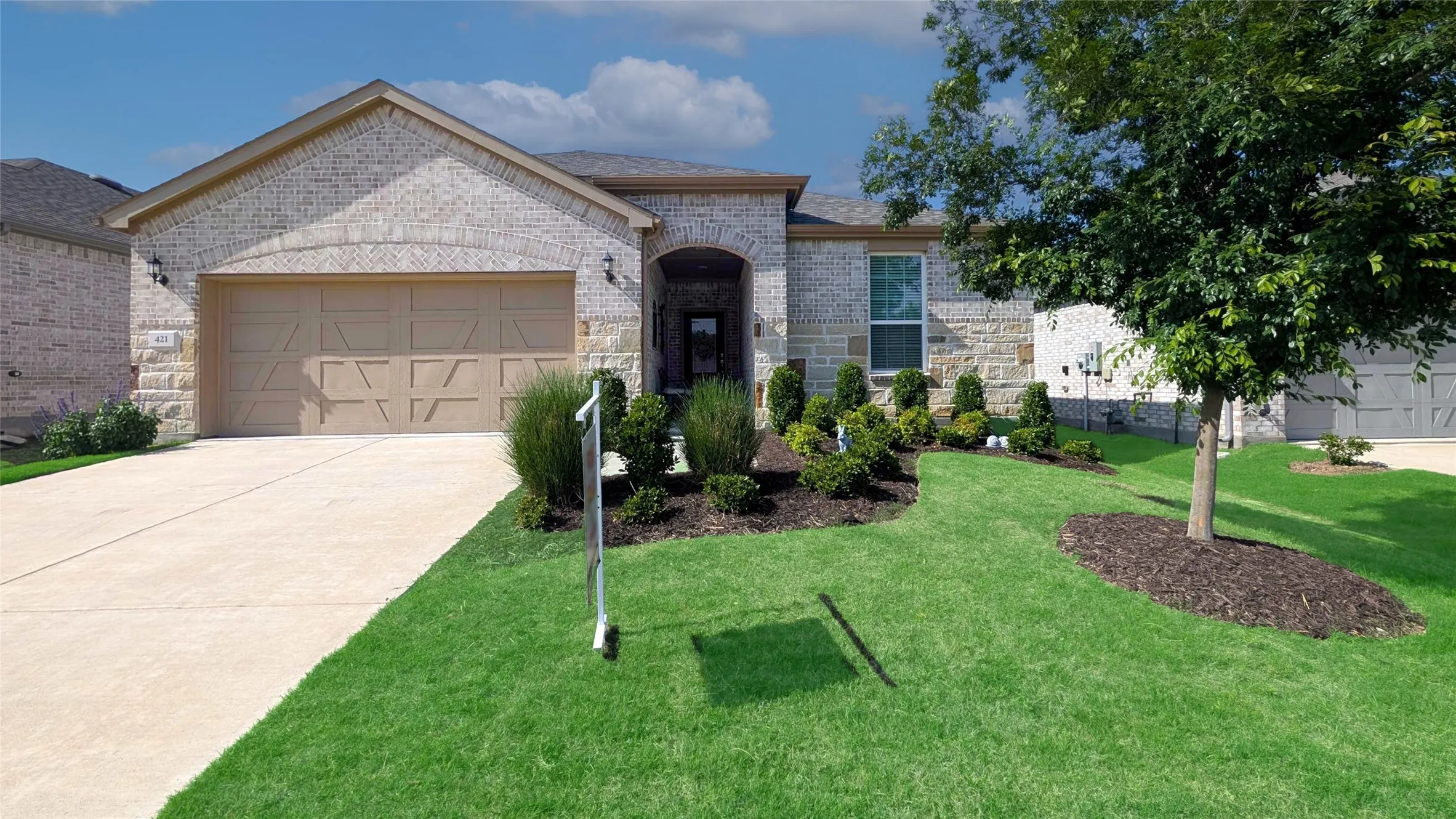 Single Family Residence For Sale in Collin County , 421 Habitat Trail, Mc Kinney, Texas 75071, 3 Bedrooms, 2 Bathrooms, 2 Garage spaces, 2,270 Sqft, built in 2023, Preowned, Price $549,000, mls#21253654, Real Estate Agent in Mc Kinney, Homes For Sale in Collin county, Homes For Sale in Mc Kinney, Realtor in Mc Kinney Texas, Real Estate Brokerage Independent Realty Texas, Luminita Cordes Realtor