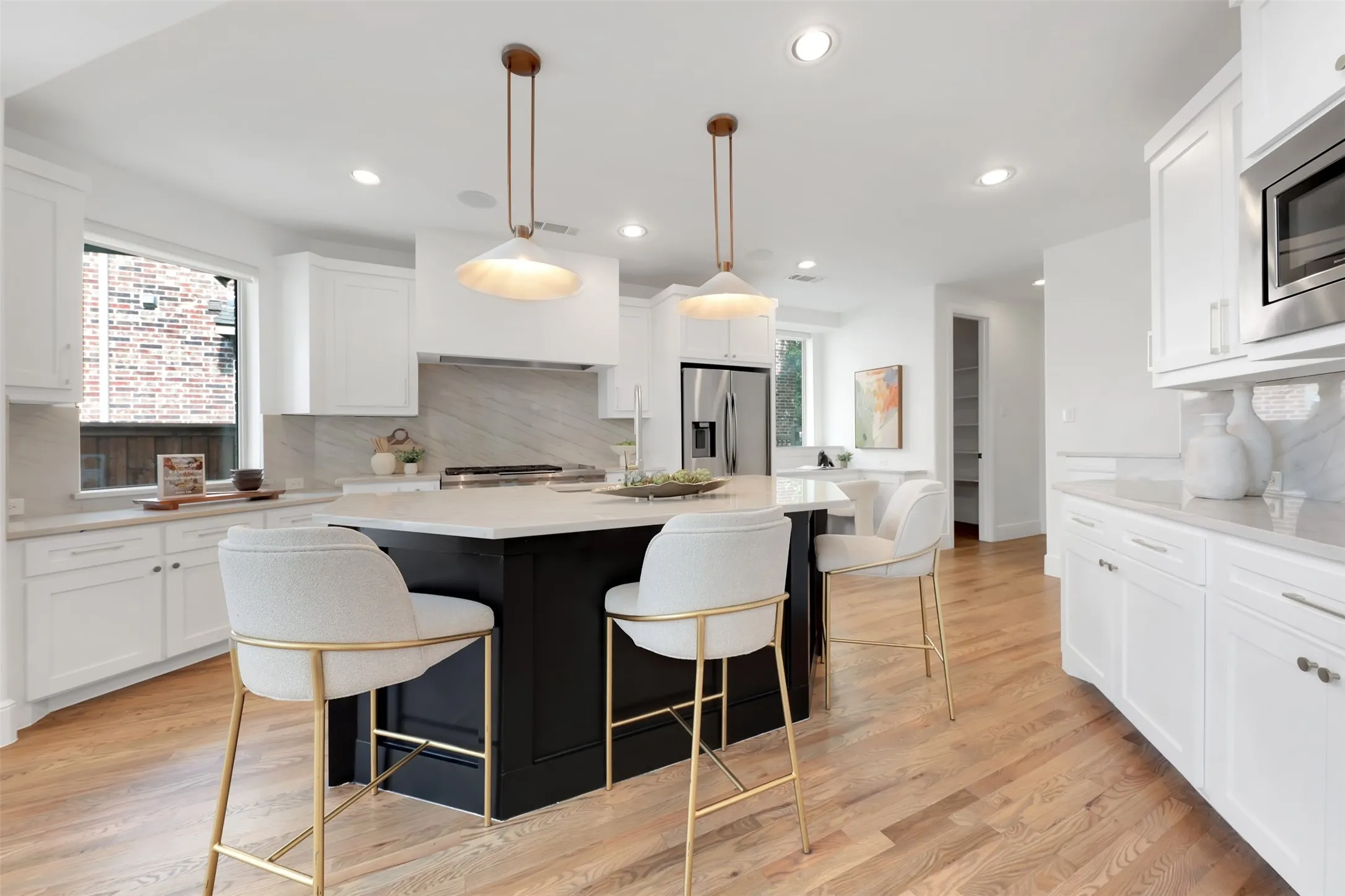 Single Family Residence For Sale in Denton County , 2117 Hidalgo Lane, Frisco, Texas 75034, 5 Bedroom, 4 Bathroom, 2 Garage spaces, 4,917 Sqft, built in 2016, mls#21253694, Real Estate Agent in Frisco, Homes For Sale in Denton county, Homes For Sale in Frisco, Realtor in Frisco Texas, Real Estate Brokerage Independent Realty Texas, Luminita Cordes Realtor