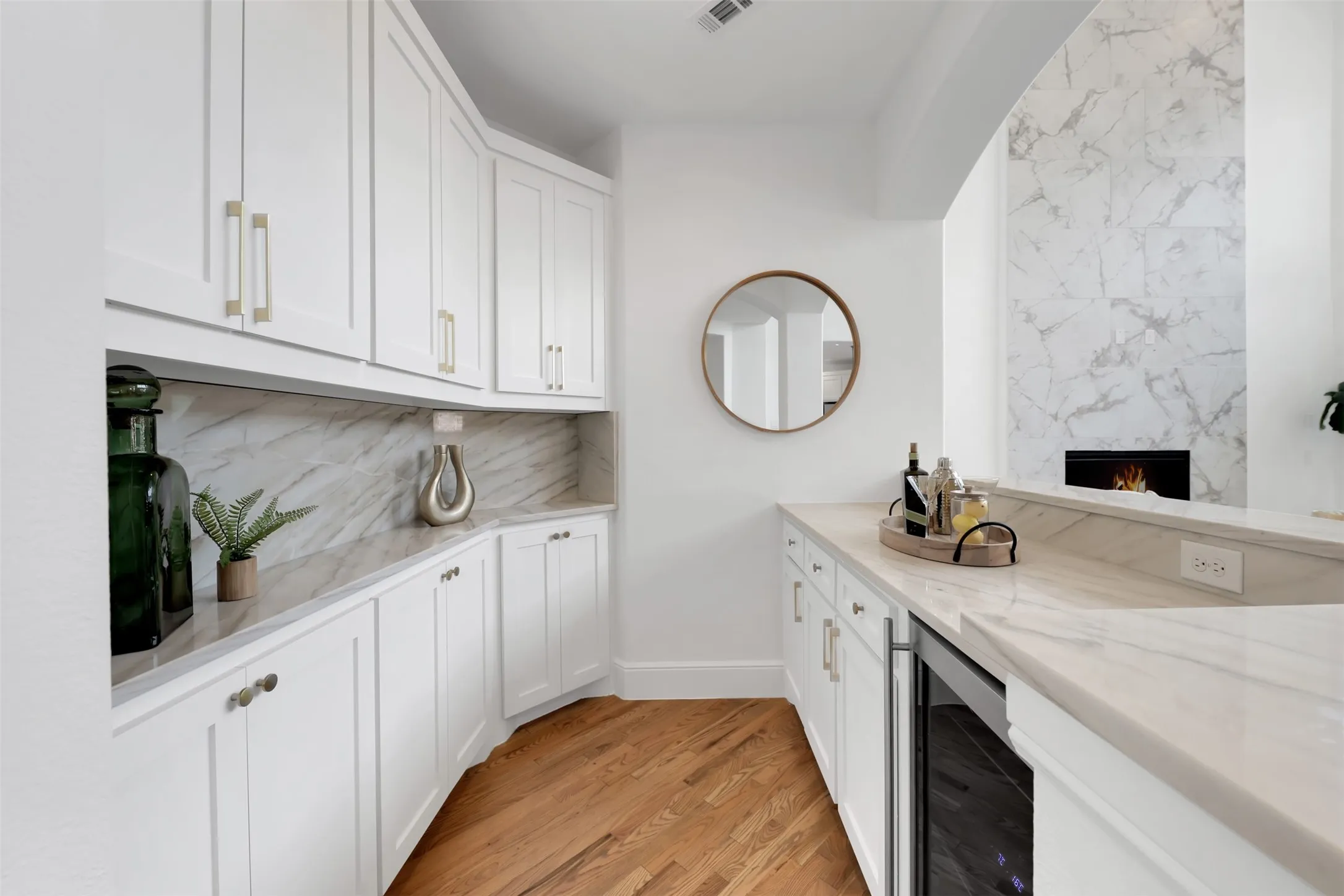 Single Family Residence For Sale in Denton County , 2117 Hidalgo Lane, Frisco, Texas 75034, 5 Bedroom, 4 Bathroom, 2 Garage spaces, 4,917 Sqft, built in 2016, mls#21253694, Real Estate Agent in Frisco, Homes For Sale in Denton county, Homes For Sale in Frisco, Realtor in Frisco Texas, Real Estate Brokerage Independent Realty Texas, Luminita Cordes Realtor