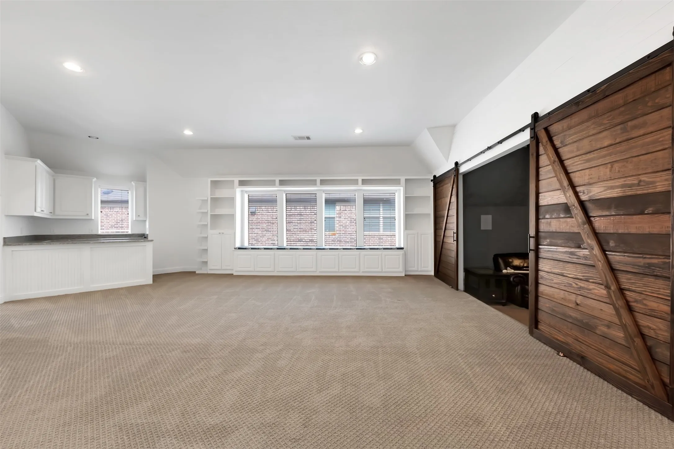 Single Family Residence For Sale in Denton County , 2117 Hidalgo Lane, Frisco, Texas 75034, 5 Bedroom, 4 Bathroom, 2 Garage spaces, 4,917 Sqft, built in 2016, mls#21253694, Real Estate Agent in Frisco, Homes For Sale in Denton county, Homes For Sale in Frisco, Realtor in Frisco Texas, Real Estate Brokerage Independent Realty Texas, Luminita Cordes Realtor