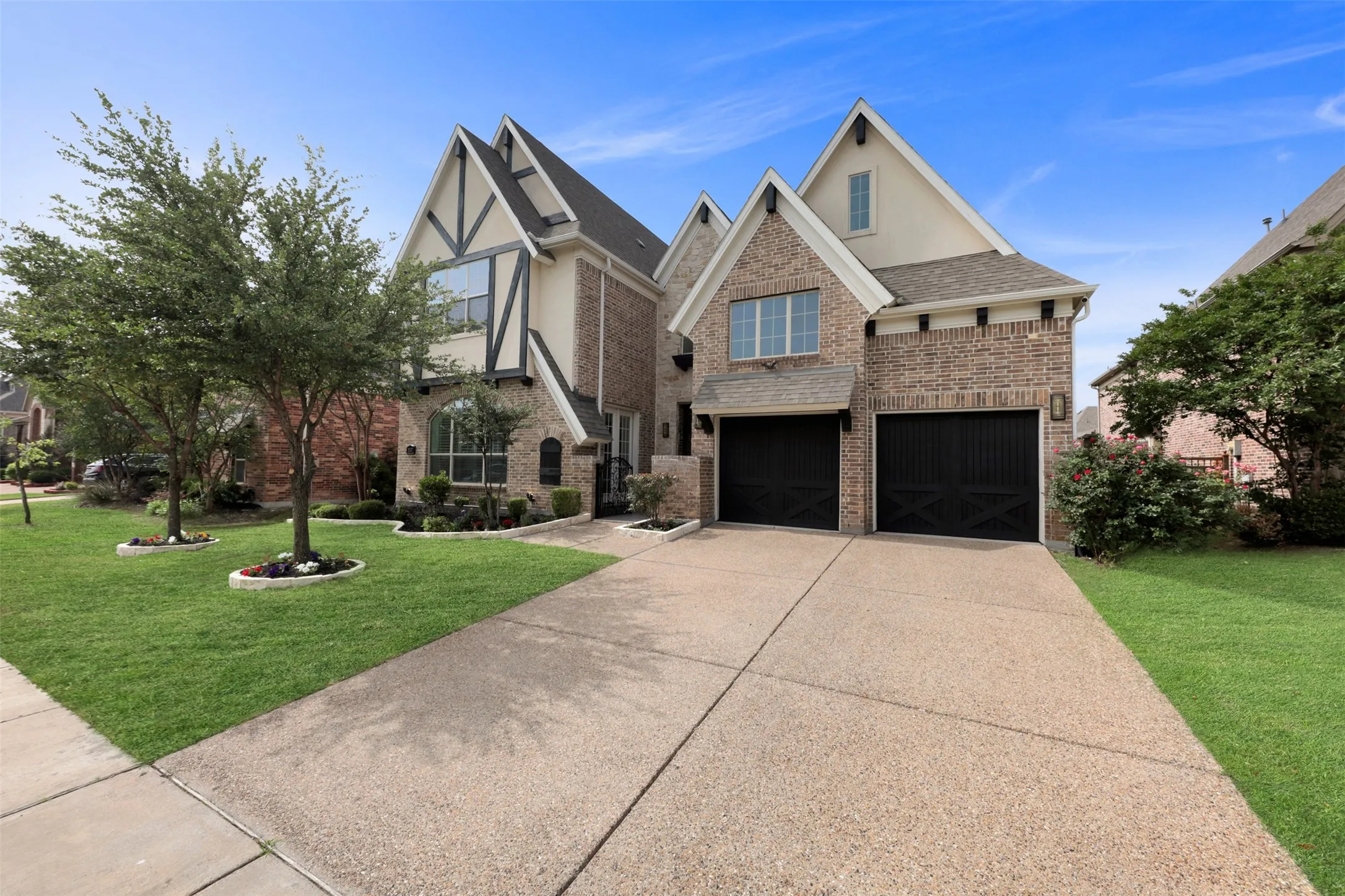 Single Family Residence For Sale in Denton County , 2117 Hidalgo Lane, Frisco, Texas 75034, 5 Bedroom, 4 Bathroom, 2 Garage spaces, 4,917 Sqft, built in 2016, mls#21253694, Real Estate Agent in Frisco, Homes For Sale in Denton county, Homes For Sale in Frisco, Realtor in Frisco Texas, Real Estate Brokerage Independent Realty Texas, Luminita Cordes Realtor