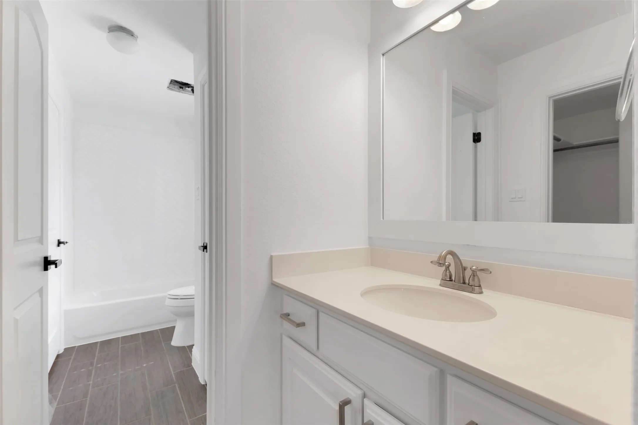 Single Family Residence For Sale in Denton County , 2117 Hidalgo Lane, Frisco, Texas 75034, 5 Bedroom, 4 Bathroom, 2 Garage spaces, 4,917 Sqft, built in 2016, mls#21253694, Real Estate Agent in Frisco, Homes For Sale in Denton county, Homes For Sale in Frisco, Realtor in Frisco Texas, Real Estate Brokerage Independent Realty Texas, Luminita Cordes Realtor