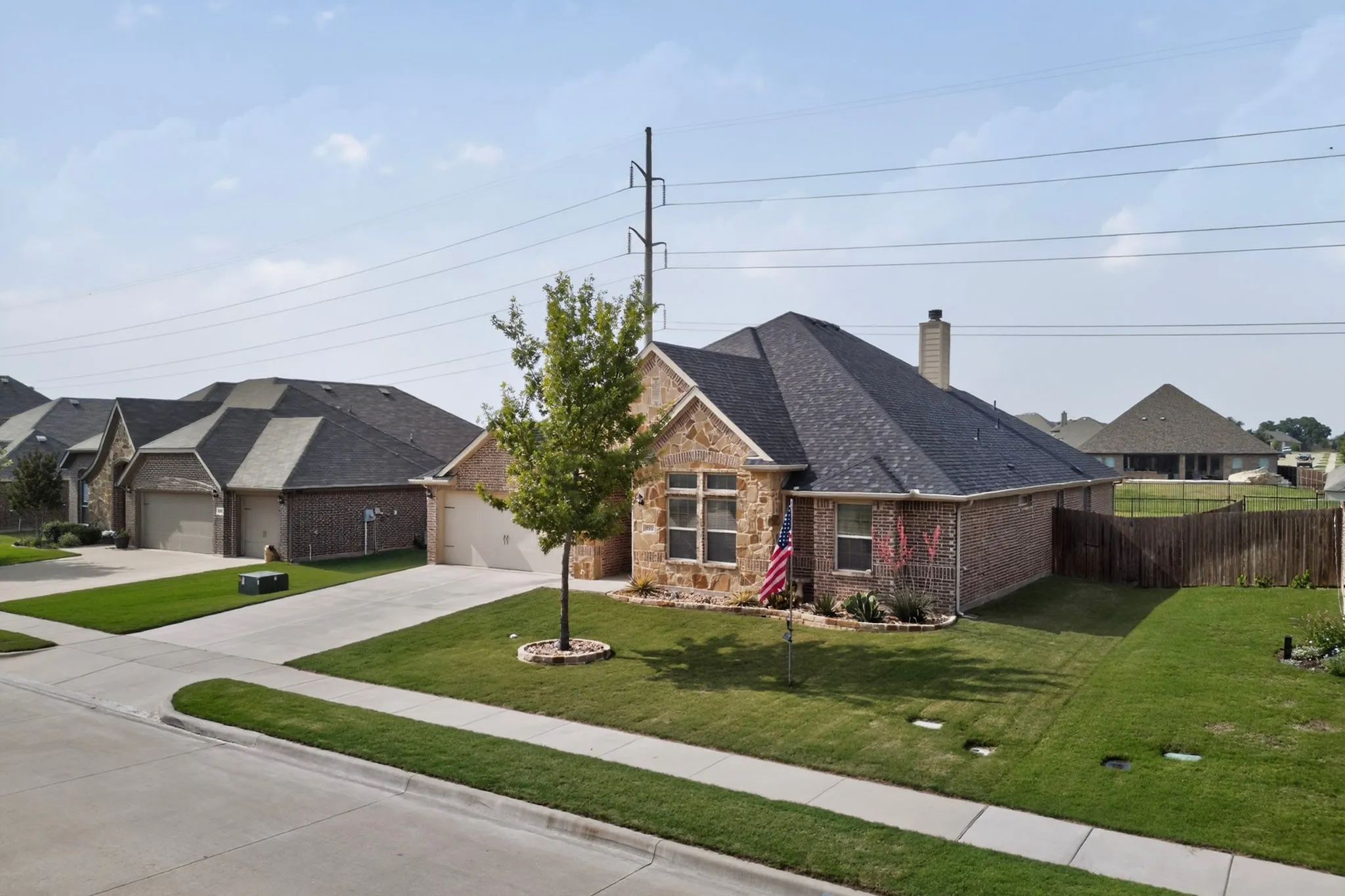 Single Family Residence For Sale in Johnson County , 1522 Grassy Meadows Drive, Burleson, Texas 76058, 3 Bedroom, 2 Bathroom, 2 Garage spaces, 2,347 Sqft, built in 2018, mls#21252445, Real Estate Agent in Burleson, Homes For Sale in Johnson county, Homes For Sale in Burleson, Realtor in Burleson Texas, Real Estate Brokerage Independent Realty Texas, Luminita Cordes Realtor