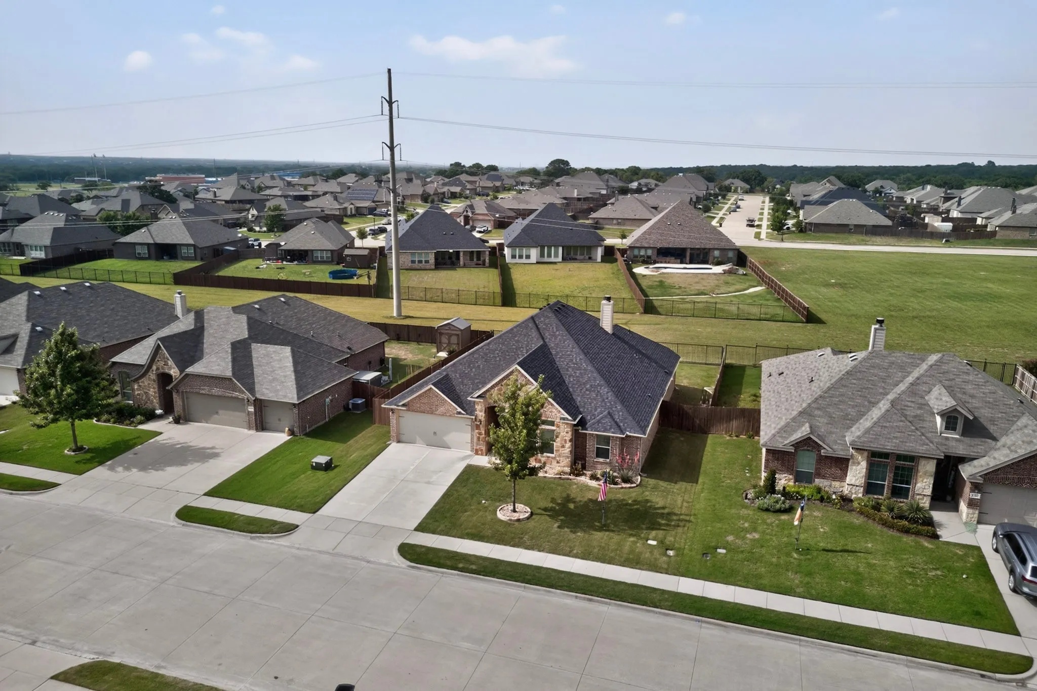 Single Family Residence For Sale in Johnson County , 1522 Grassy Meadows Drive, Burleson, Texas 76058, 3 Bedroom, 2 Bathroom, 2 Garage spaces, 2,347 Sqft, built in 2018, mls#21252445, Real Estate Agent in Burleson, Homes For Sale in Johnson county, Homes For Sale in Burleson, Realtor in Burleson Texas, Real Estate Brokerage Independent Realty Texas, Luminita Cordes Realtor
