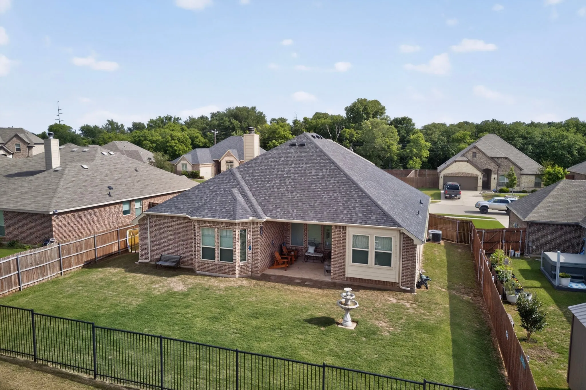 Single Family Residence For Sale in Johnson County , 1522 Grassy Meadows Drive, Burleson, Texas 76058, 3 Bedroom, 2 Bathroom, 2 Garage spaces, 2,347 Sqft, built in 2018, mls#21252445, Real Estate Agent in Burleson, Homes For Sale in Johnson county, Homes For Sale in Burleson, Realtor in Burleson Texas, Real Estate Brokerage Independent Realty Texas, Luminita Cordes Realtor