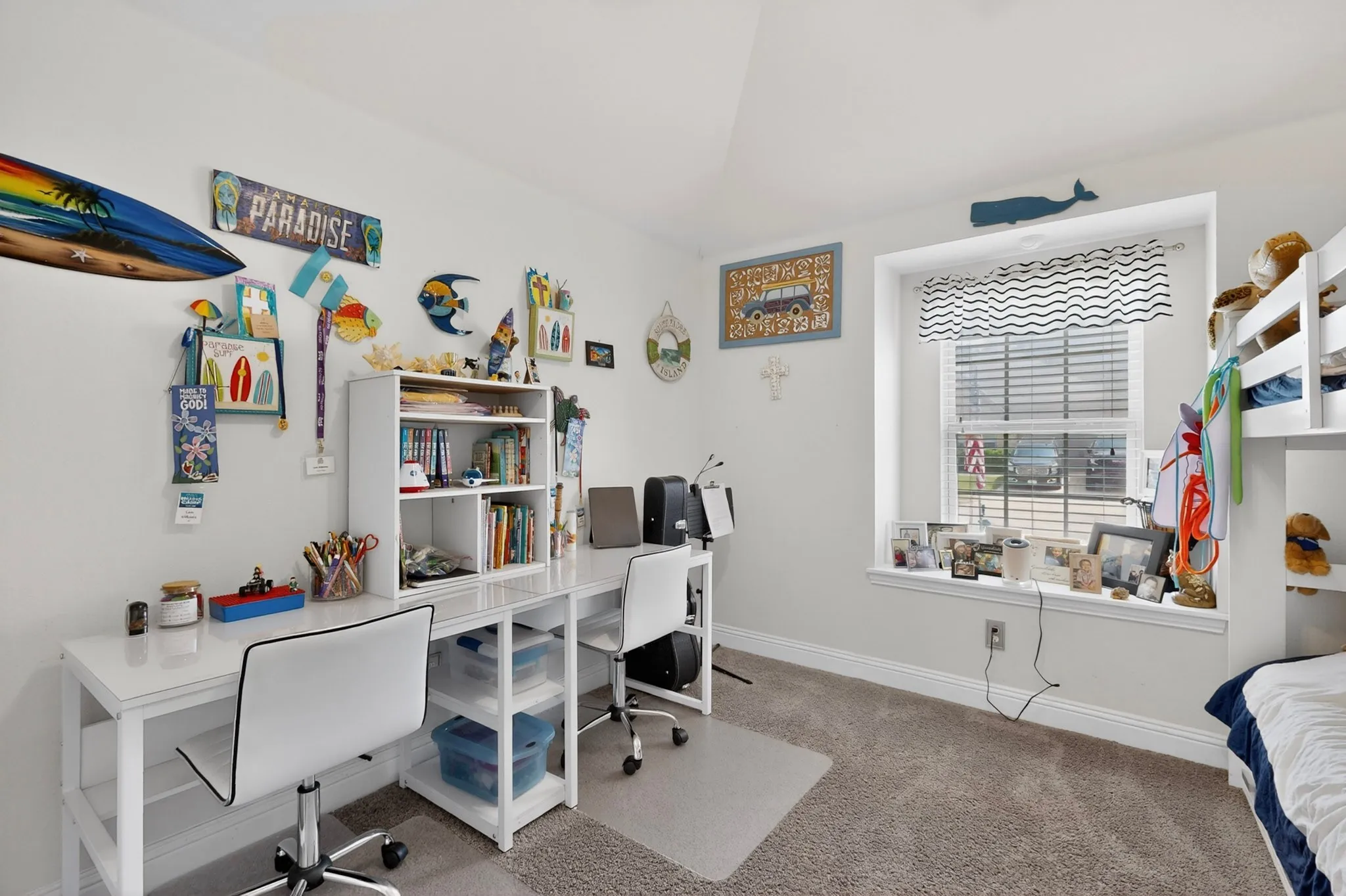 Single Family Residence For Sale in Johnson County , 1522 Grassy Meadows Drive, Burleson, Texas 76058, 3 Bedroom, 2 Bathroom, 2 Garage spaces, 2,347 Sqft, built in 2018, mls#21252445, Real Estate Agent in Burleson, Homes For Sale in Johnson county, Homes For Sale in Burleson, Realtor in Burleson Texas, Real Estate Brokerage Independent Realty Texas, Luminita Cordes Realtor
