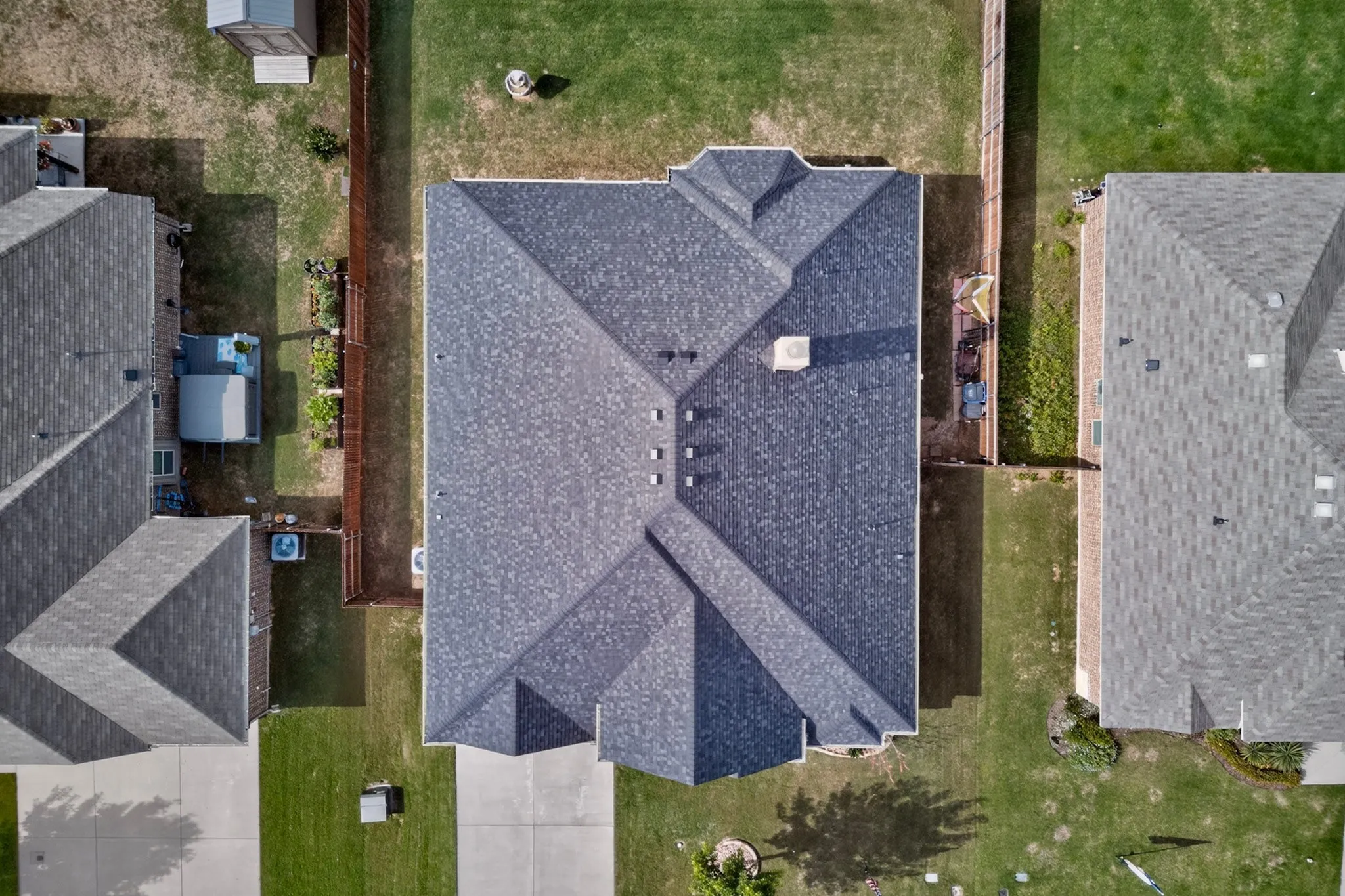 Single Family Residence For Sale in Johnson County , 1522 Grassy Meadows Drive, Burleson, Texas 76058, 3 Bedroom, 2 Bathroom, 2 Garage spaces, 2,347 Sqft, built in 2018, mls#21252445, Real Estate Agent in Burleson, Homes For Sale in Johnson county, Homes For Sale in Burleson, Realtor in Burleson Texas, Real Estate Brokerage Independent Realty Texas, Luminita Cordes Realtor