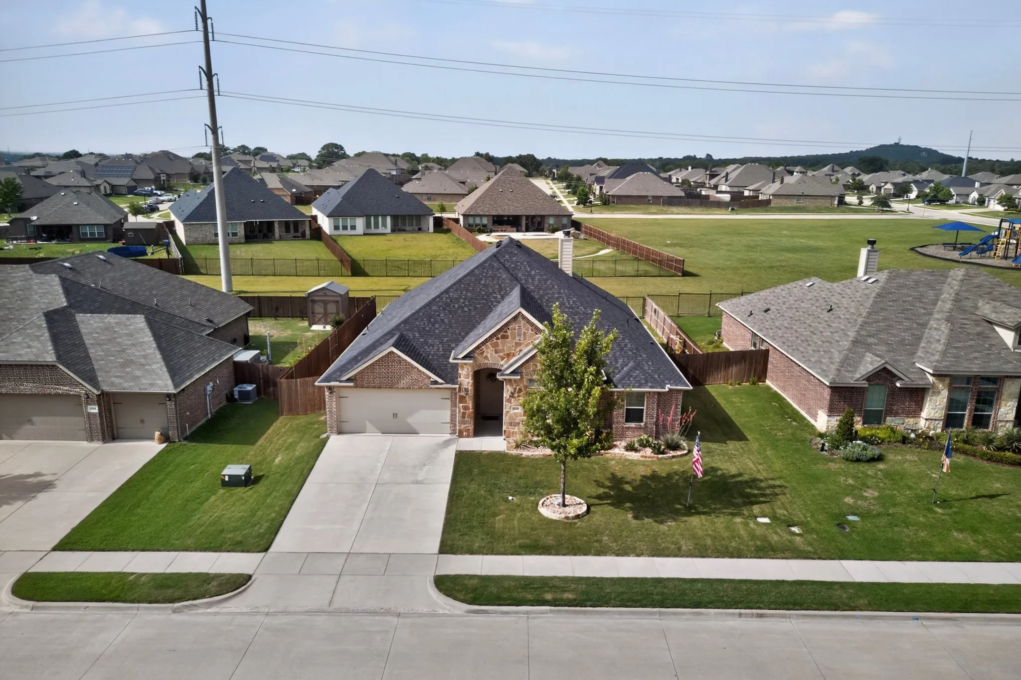 Single Family Residence For Sale in Johnson County , 1522 Grassy Meadows Drive, Burleson, Texas 76058, 3 Bedroom, 2 Bathroom, 2 Garage spaces, 2,347 Sqft, built in 2018, mls#21252445, Real Estate Agent in Burleson, Homes For Sale in Johnson county, Homes For Sale in Burleson, Realtor in Burleson Texas, Real Estate Brokerage Independent Realty Texas, Luminita Cordes Realtor