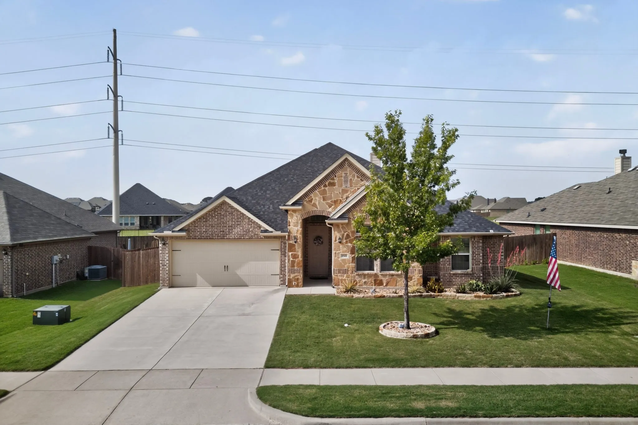 Single Family Residence For Sale in Johnson County , 1522 Grassy Meadows Drive, Burleson, Texas 76058, 3 Bedroom, 2 Bathroom, 2 Garage spaces, 2,347 Sqft, built in 2018, mls#21252445, Real Estate Agent in Burleson, Homes For Sale in Johnson county, Homes For Sale in Burleson, Realtor in Burleson Texas, Real Estate Brokerage Independent Realty Texas, Luminita Cordes Realtor