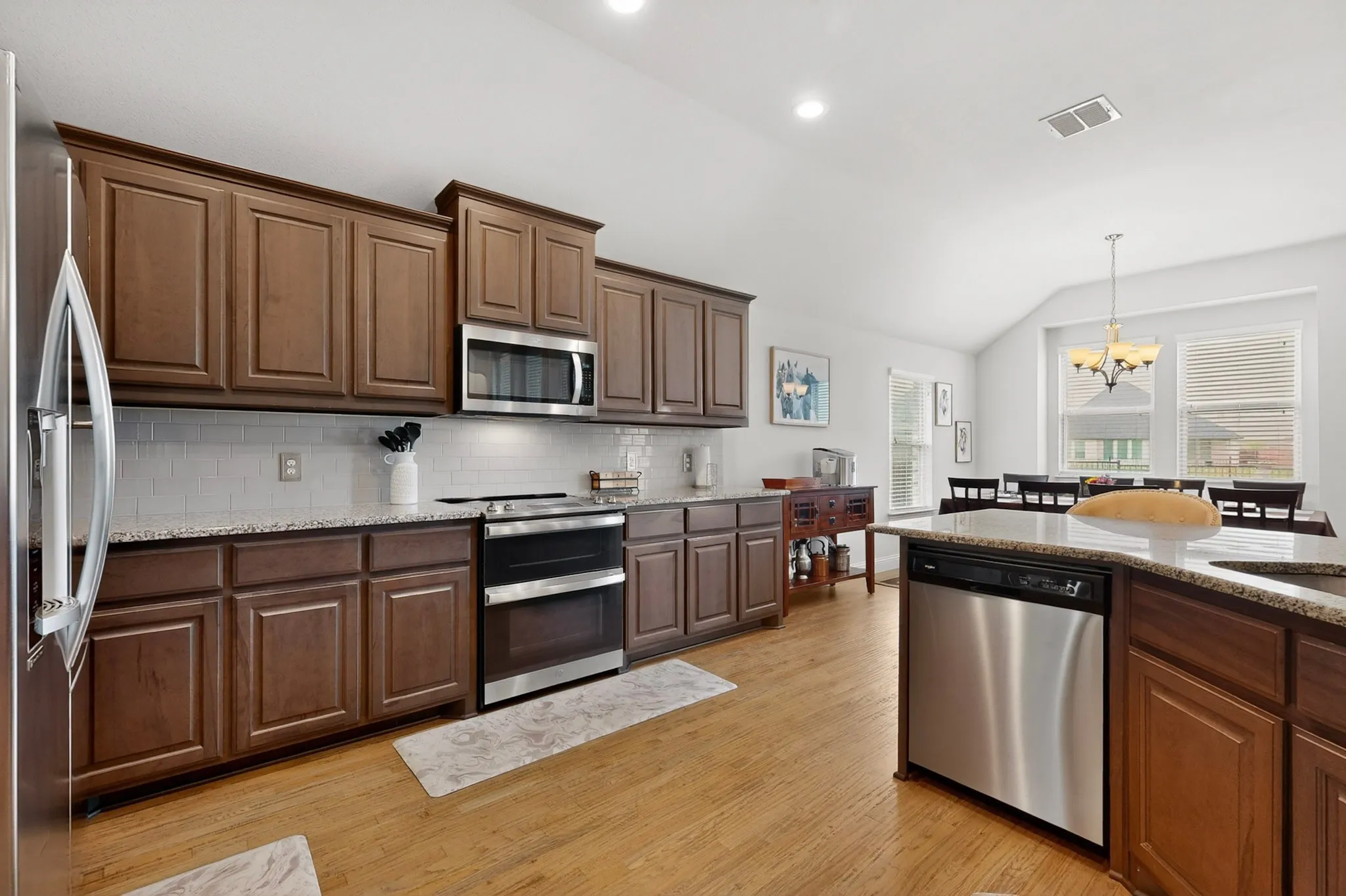 Single Family Residence For Sale in Johnson County , 1522 Grassy Meadows Drive, Burleson, Texas 76058, 3 Bedroom, 2 Bathroom, 2 Garage spaces, 2,347 Sqft, built in 2018, mls#21252445, Real Estate Agent in Burleson, Homes For Sale in Johnson county, Homes For Sale in Burleson, Realtor in Burleson Texas, Real Estate Brokerage Independent Realty Texas, Luminita Cordes Realtor