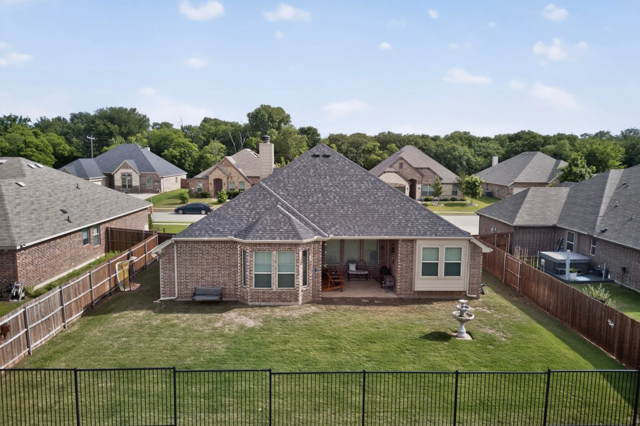 Single Family Residence For Sale in Johnson County , 1522 Grassy Meadows Drive, Burleson, Texas 76058, 3 Bedroom, 2 Bathroom, 2 Garage spaces, 2,347 Sqft, built in 2018, mls#21252445, Real Estate Agent in Burleson, Homes For Sale in Johnson county, Homes For Sale in Burleson, Realtor in Burleson Texas, Real Estate Brokerage Independent Realty Texas, Luminita Cordes Realtor