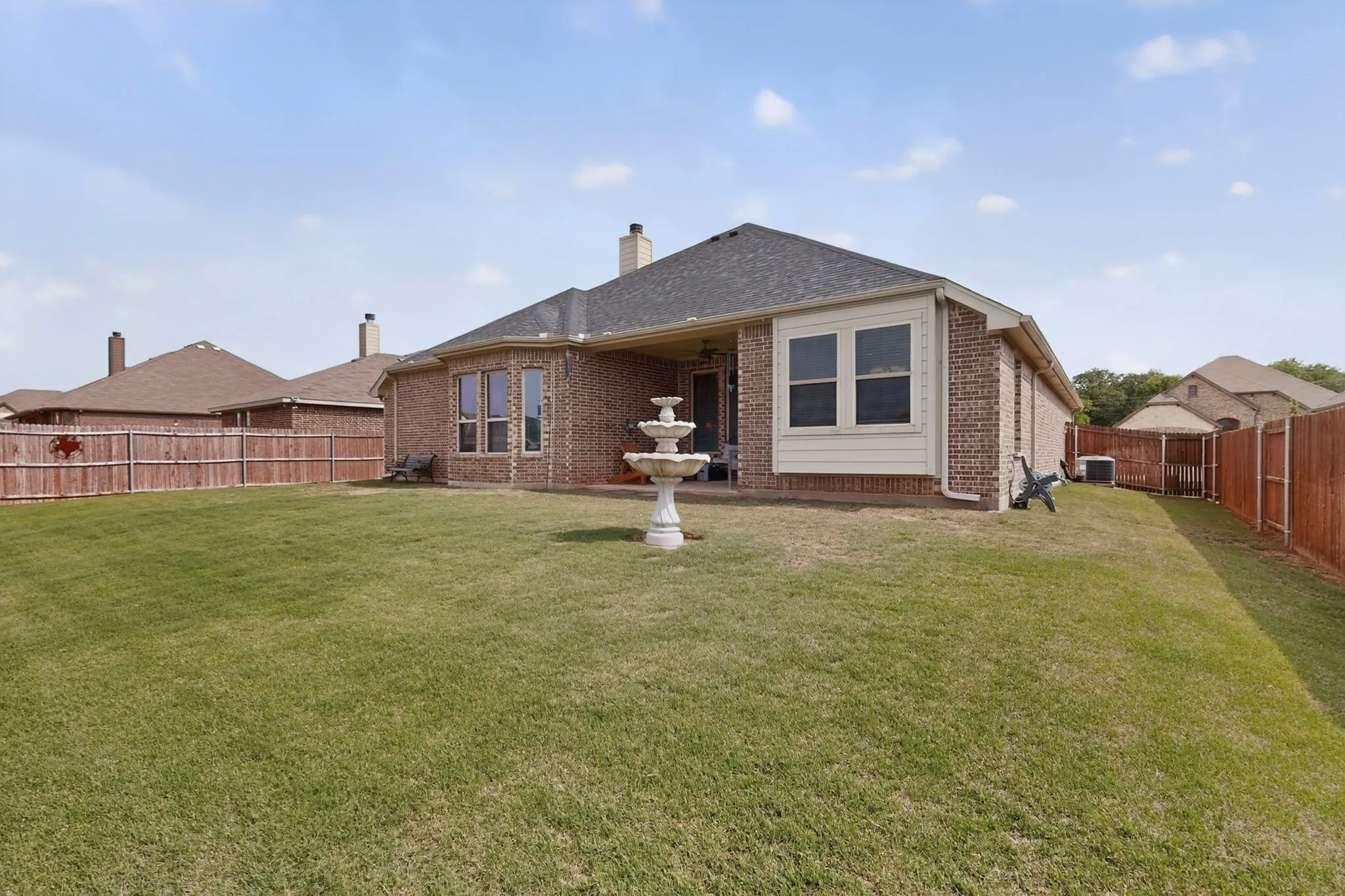 Single Family Residence For Sale in Johnson County , 1522 Grassy Meadows Drive, Burleson, Texas 76058, 3 Bedroom, 2 Bathroom, 2 Garage spaces, 2,347 Sqft, built in 2018, mls#21252445, Real Estate Agent in Burleson, Homes For Sale in Johnson county, Homes For Sale in Burleson, Realtor in Burleson Texas, Real Estate Brokerage Independent Realty Texas, Luminita Cordes Realtor