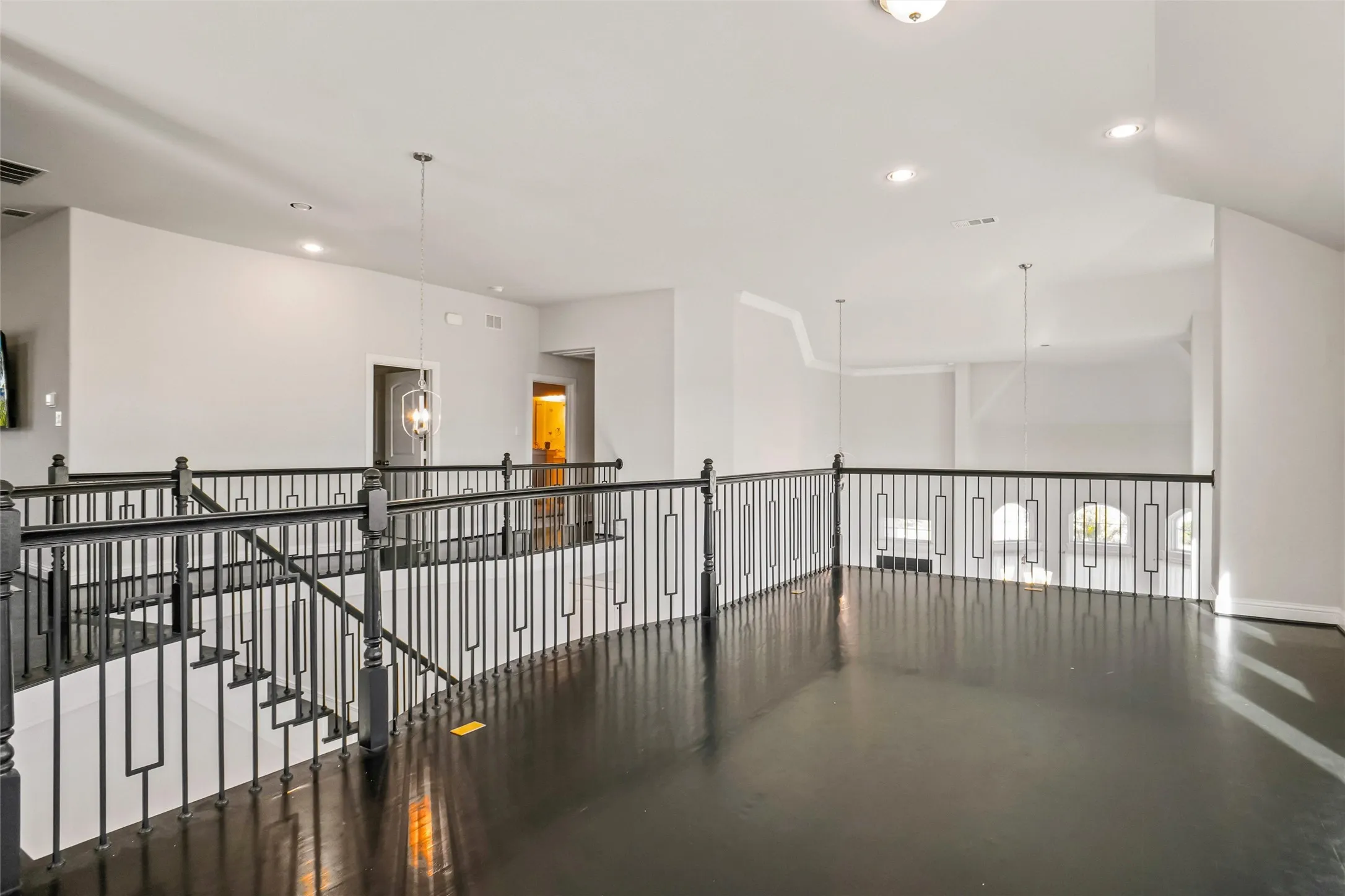 Single Family Residence For Sale in Denton County , 1237 Stagecoach Trail, Justin, Texas 76247, 5 Bedrooms, 4 Bathrooms, 2 Garage spaces, 4,400 Sqft, built in 2022, Preowned, Price $596,900, mls#21253571, Real Estate Agent in Justin, Homes For Sale in Denton county, Homes For Sale in Justin, Realtor in Justin Texas, Real Estate Brokerage Independent Realty Texas, Luminita Cordes Realtor