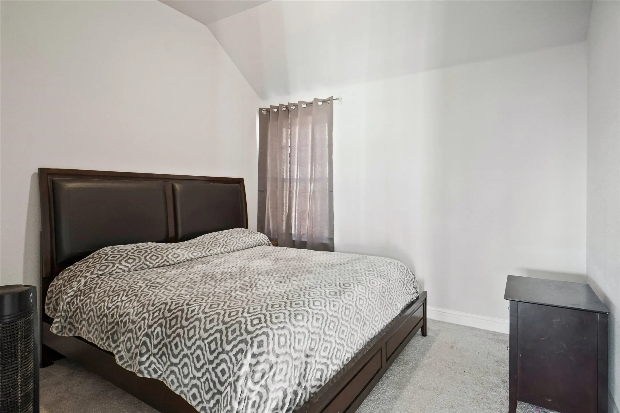 Single Family Residence For Sale in Denton County , 1237 Stagecoach Trail, Justin, Texas 76247, 5 Bedrooms, 4 Bathrooms, 2 Garage spaces, 4,400 Sqft, built in 2022, Preowned, Price $596,900, mls#21253571, Real Estate Agent in Justin, Homes For Sale in Denton county, Homes For Sale in Justin, Realtor in Justin Texas, Real Estate Brokerage Independent Realty Texas, Luminita Cordes Realtor