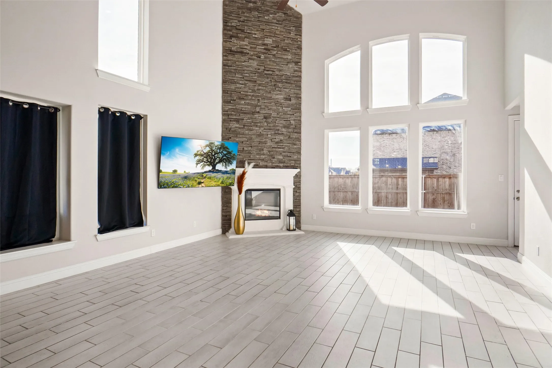 Single Family Residence For Sale in Denton County , 1237 Stagecoach Trail, Justin, Texas 76247, 5 Bedrooms, 4 Bathrooms, 2 Garage spaces, 4,400 Sqft, built in 2022, Preowned, Price $596,900, mls#21253571, Real Estate Agent in Justin, Homes For Sale in Denton county, Homes For Sale in Justin, Realtor in Justin Texas, Real Estate Brokerage Independent Realty Texas, Luminita Cordes Realtor