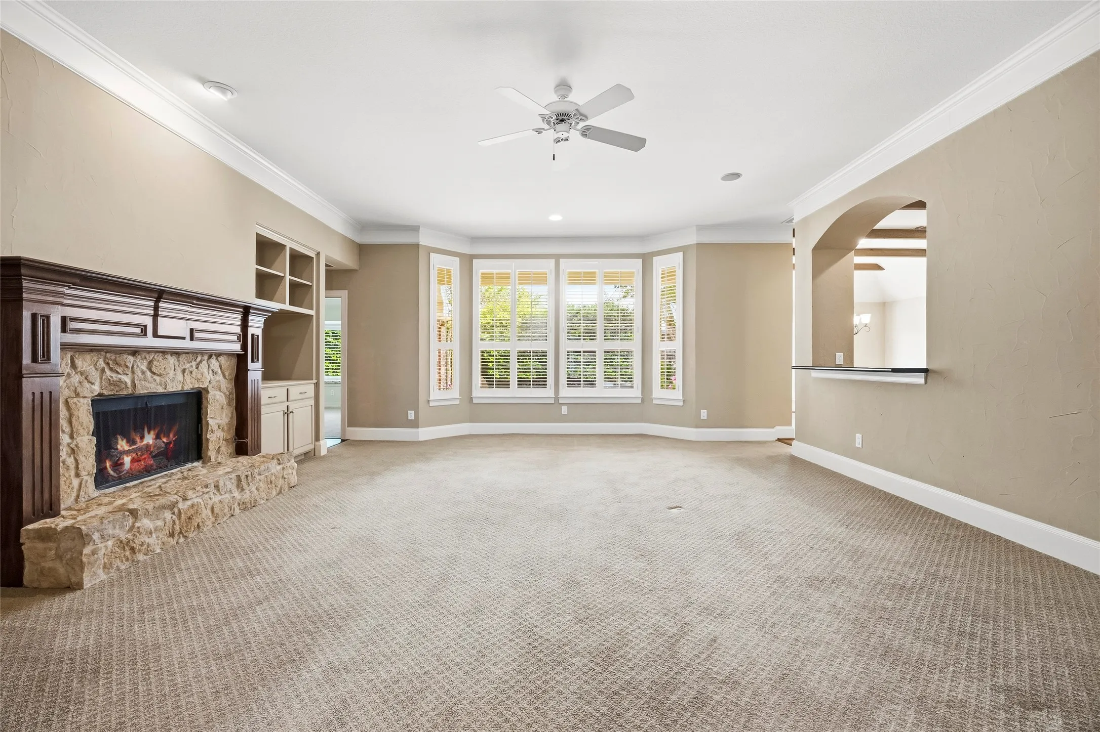 Single Family Residence For Sale in Rockwall County , 15 Center Court, Heath, Texas 75032, 4 Bedroom, 2 Bathroom, 2 Garage spaces, 2,981 Sqft, built in 2001, Preowned, mls#21253737, Real Estate Agent in Heath, Homes For Sale in Rockwall county, Homes For Sale in Heath, Realtor in Heath Texas, Real Estate Brokerage Independent Realty Texas, Luminita Cordes Realtor