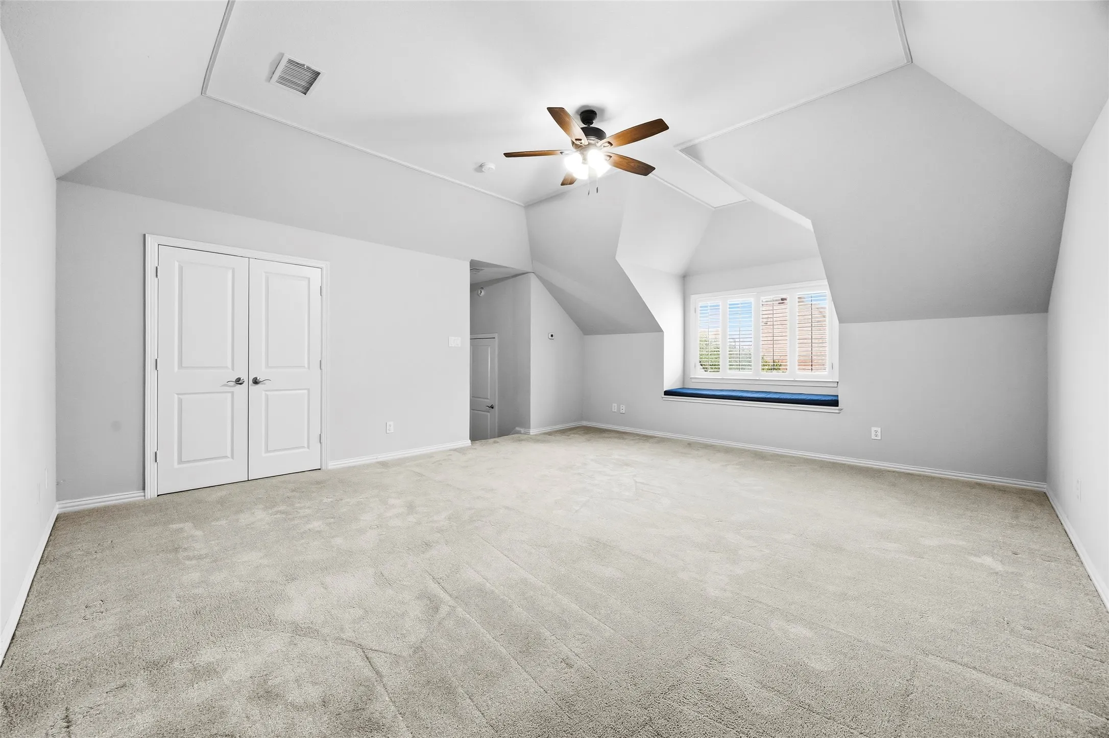 Could be a game room or bedroom