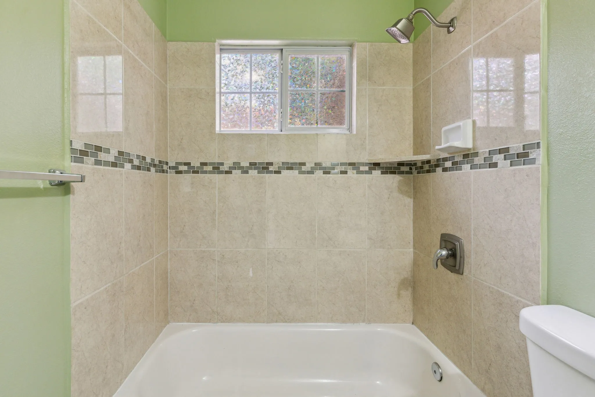 Single Family Residence For Rent in Denton County , 1424 Knight Street, Denton, Texas 76205, 2 Bedrooms, 1 Bathroom, Garage spaces, 764 Sqft, built in 1940, Price $1,695, mls#21253784, Real Estate Agent in Denton, Homes For Rent in Denton county, Homes For Rent in Denton, Realtor in Denton Texas, Real Estate Brokerage Independent Realty Texas, Luminita Cordes Realtor