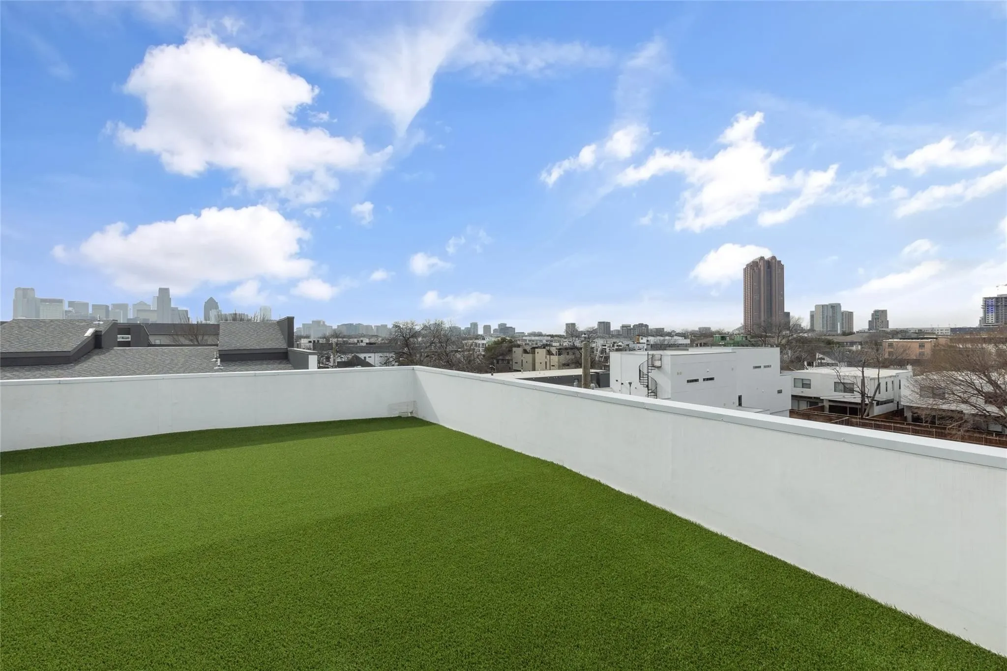 Townhouse For Rent in Dallas County , 4322 Roseland Avenue 9, Dallas, Texas 75204, 1 Bedroom, 1 Bathroom, 2 Garage spaces, 1,318 Sqft, built in 2022, New Construction - Complete, mls#21253813, Real Estate Agent in Dallas, Homes For Rent in Dallas county, Homes For Rent in Dallas, Realtor in Dallas Texas, Real Estate Brokerage Independent Realty Texas, Luminita Cordes Realtor