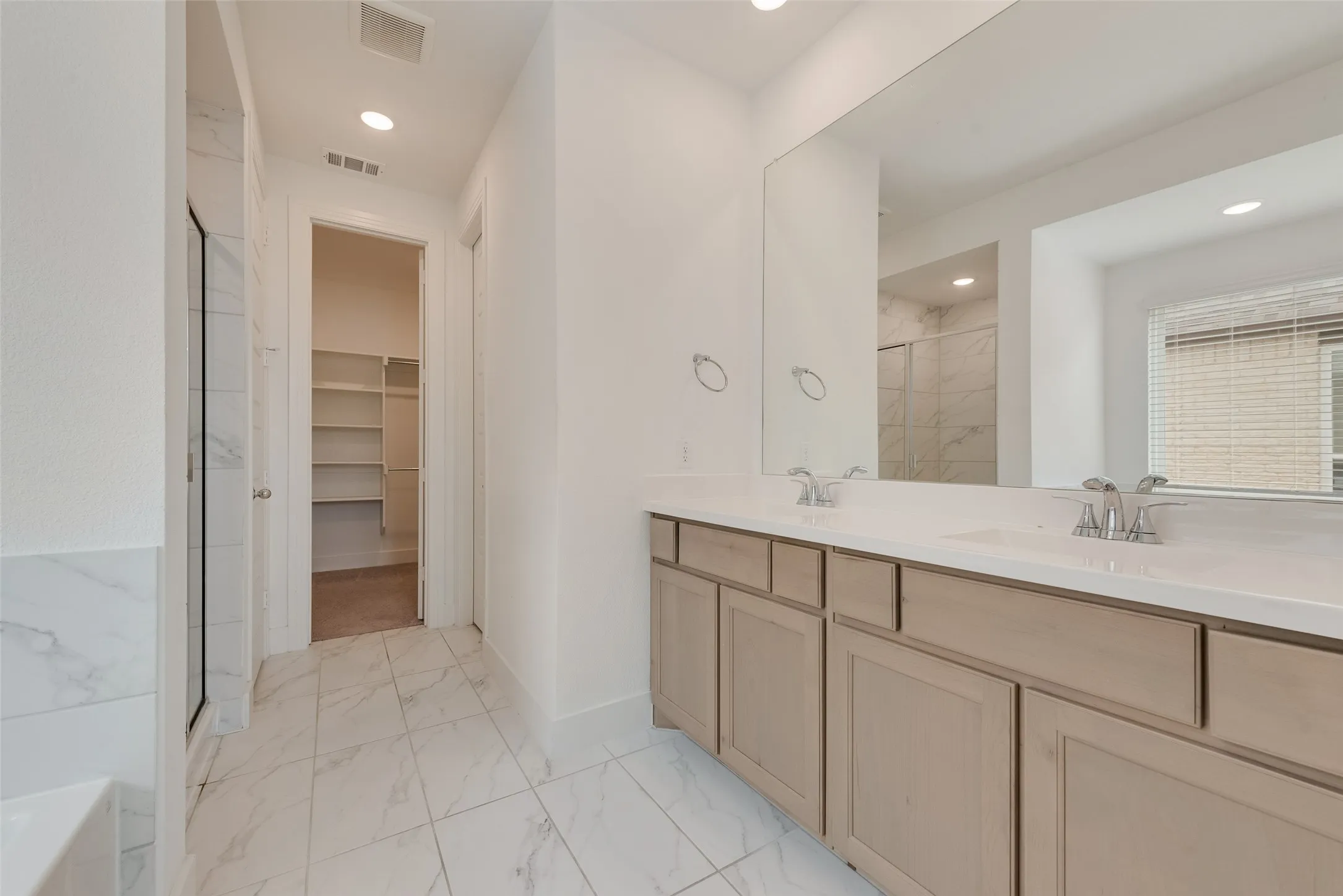 Single Family Residence For Sale in Rockwall County , 7158 Helena Hill, Royse City, Texas 75189, 4 Bedroom, 3 Bathroom, 2 Garage spaces, 2,301 Sqft, built in 2023, Preowned, mls#21253302, Real Estate Agent in Royse City, Homes For Sale in Rockwall county, Homes For Sale in Royse City, Realtor in Royse City Texas, Real Estate Brokerage Independent Realty Texas, Luminita Cordes Realtor