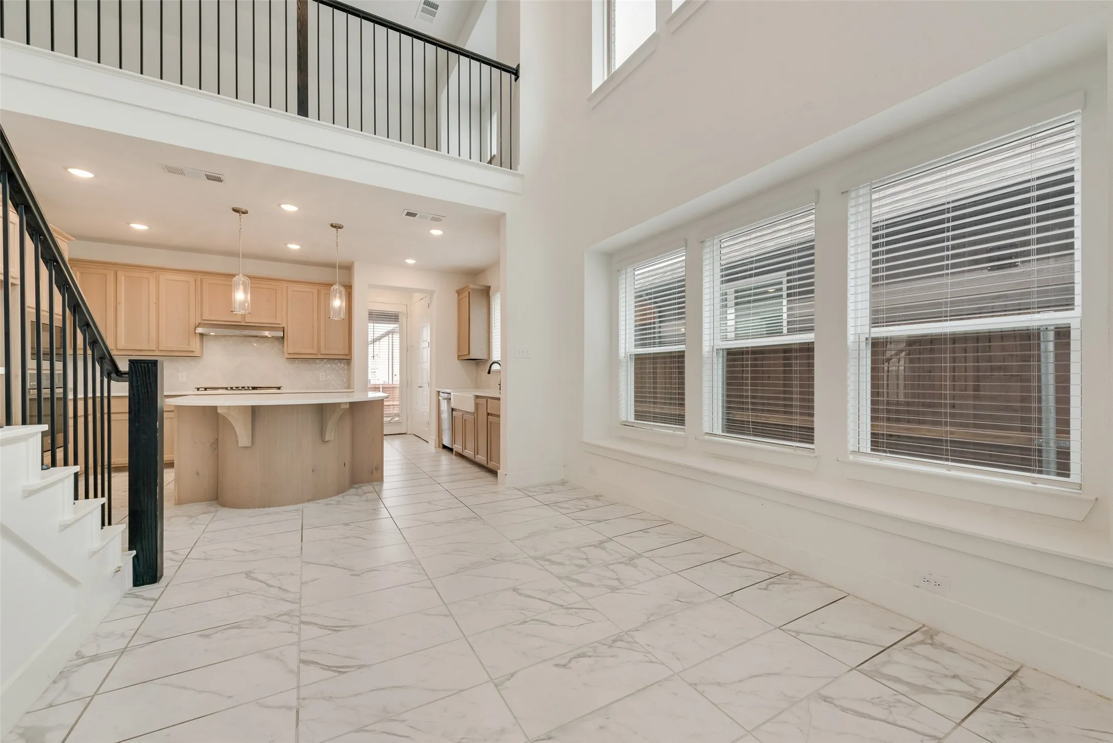 Single Family Residence For Sale in Rockwall County , 7158 Helena Hill, Royse City, Texas 75189, 4 Bedroom, 3 Bathroom, 2 Garage spaces, 2,301 Sqft, built in 2023, Preowned, mls#21253302, Real Estate Agent in Royse City, Homes For Sale in Rockwall county, Homes For Sale in Royse City, Realtor in Royse City Texas, Real Estate Brokerage Independent Realty Texas, Luminita Cordes Realtor