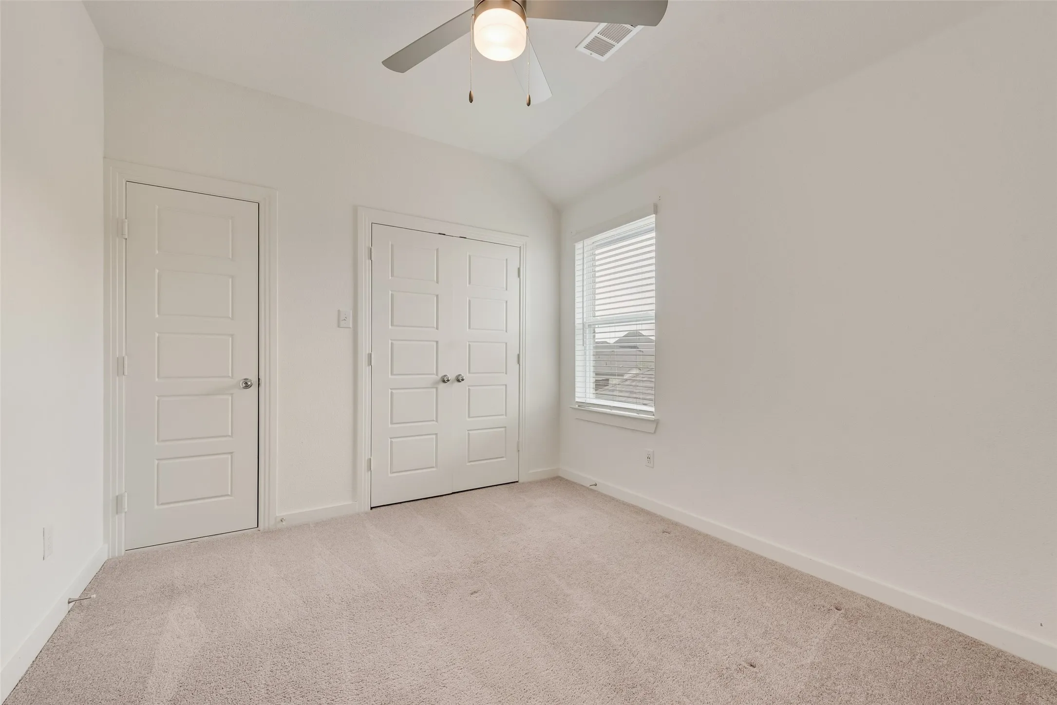 Single Family Residence For Sale in Rockwall County , 7158 Helena Hill, Royse City, Texas 75189, 4 Bedroom, 3 Bathroom, 2 Garage spaces, 2,301 Sqft, built in 2023, Preowned, mls#21253302, Real Estate Agent in Royse City, Homes For Sale in Rockwall county, Homes For Sale in Royse City, Realtor in Royse City Texas, Real Estate Brokerage Independent Realty Texas, Luminita Cordes Realtor