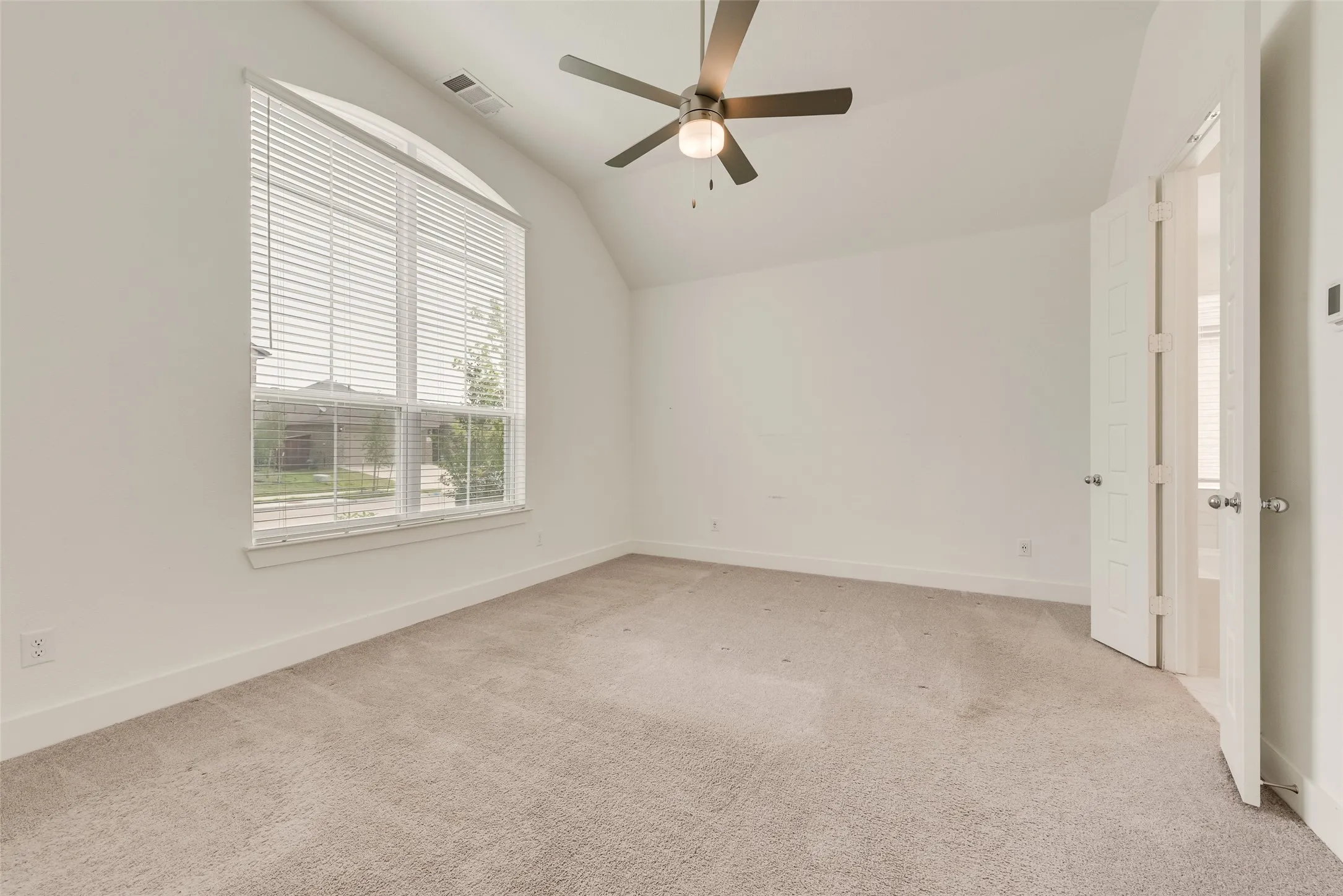 Single Family Residence For Sale in Rockwall County , 7158 Helena Hill, Royse City, Texas 75189, 4 Bedroom, 3 Bathroom, 2 Garage spaces, 2,301 Sqft, built in 2023, Preowned, mls#21253302, Real Estate Agent in Royse City, Homes For Sale in Rockwall county, Homes For Sale in Royse City, Realtor in Royse City Texas, Real Estate Brokerage Independent Realty Texas, Luminita Cordes Realtor
