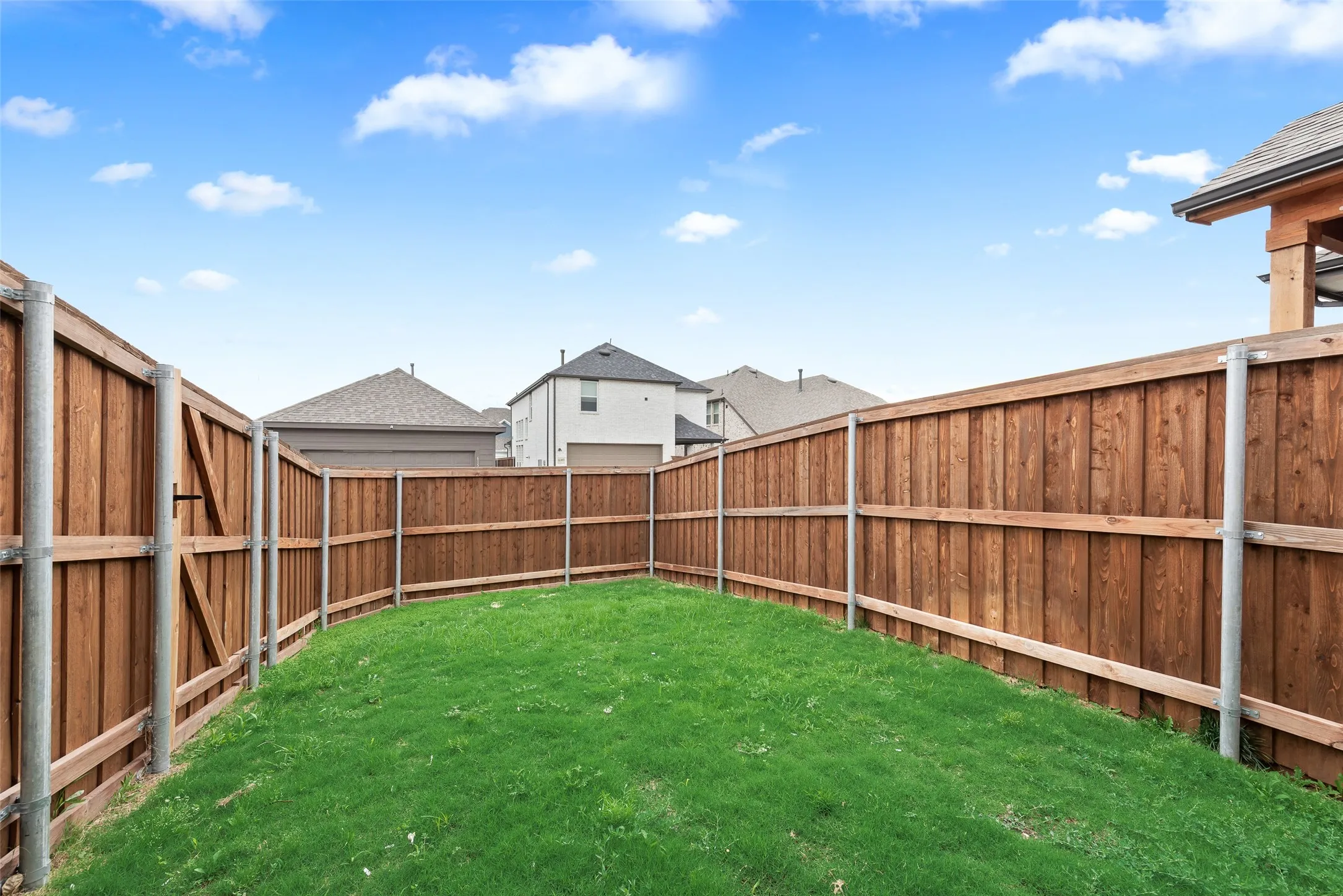 Single Family Residence For Sale in Rockwall County , 7158 Helena Hill, Royse City, Texas 75189, 4 Bedroom, 3 Bathroom, 2 Garage spaces, 2,301 Sqft, built in 2023, Preowned, mls#21253302, Real Estate Agent in Royse City, Homes For Sale in Rockwall county, Homes For Sale in Royse City, Realtor in Royse City Texas, Real Estate Brokerage Independent Realty Texas, Luminita Cordes Realtor