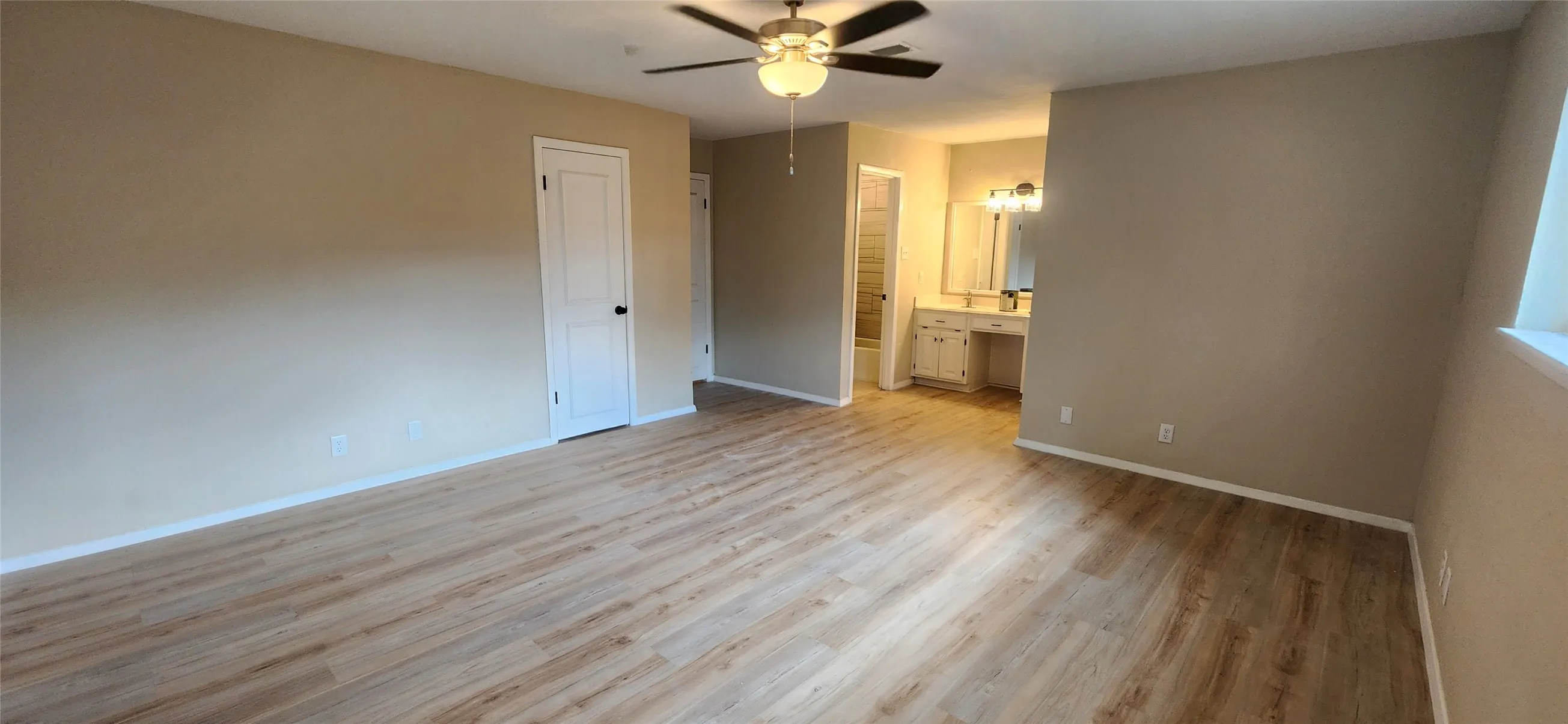 Single Family Residence For Sale in Hunt County , 2821 Windy Drive, Commerce, Texas 75428, 3 Bedroom, 2 Bathroom, 2 Garage spaces, 1,763 Sqft, built in 1974, mls#21253862, Real Estate Agent in Commerce, Homes For Sale in Hunt county, Homes For Sale in Commerce, Realtor in Commerce Texas, Real Estate Brokerage Independent Realty Texas, Luminita Cordes Realtor