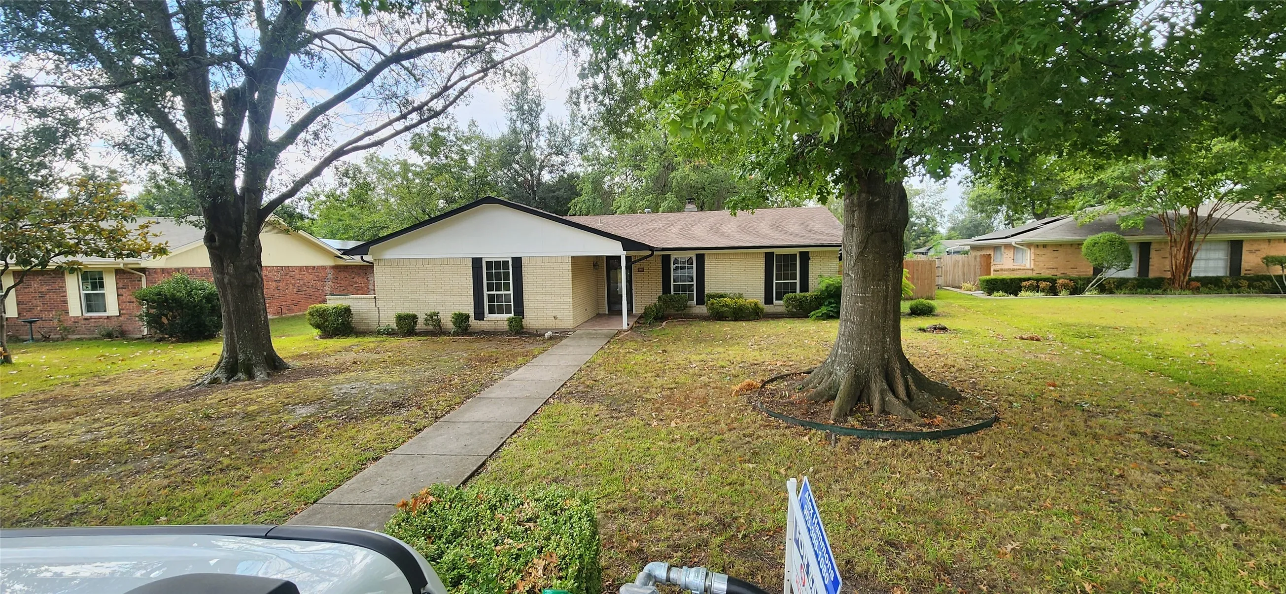 Single Family Residence For Sale in Hunt County , 2821 Windy Drive, Commerce, Texas 75428, 3 Bedroom, 2 Bathroom, 2 Garage spaces, 1,763 Sqft, built in 1974, mls#21253862, Real Estate Agent in Commerce, Homes For Sale in Hunt county, Homes For Sale in Commerce, Realtor in Commerce Texas, Real Estate Brokerage Independent Realty Texas, Luminita Cordes Realtor