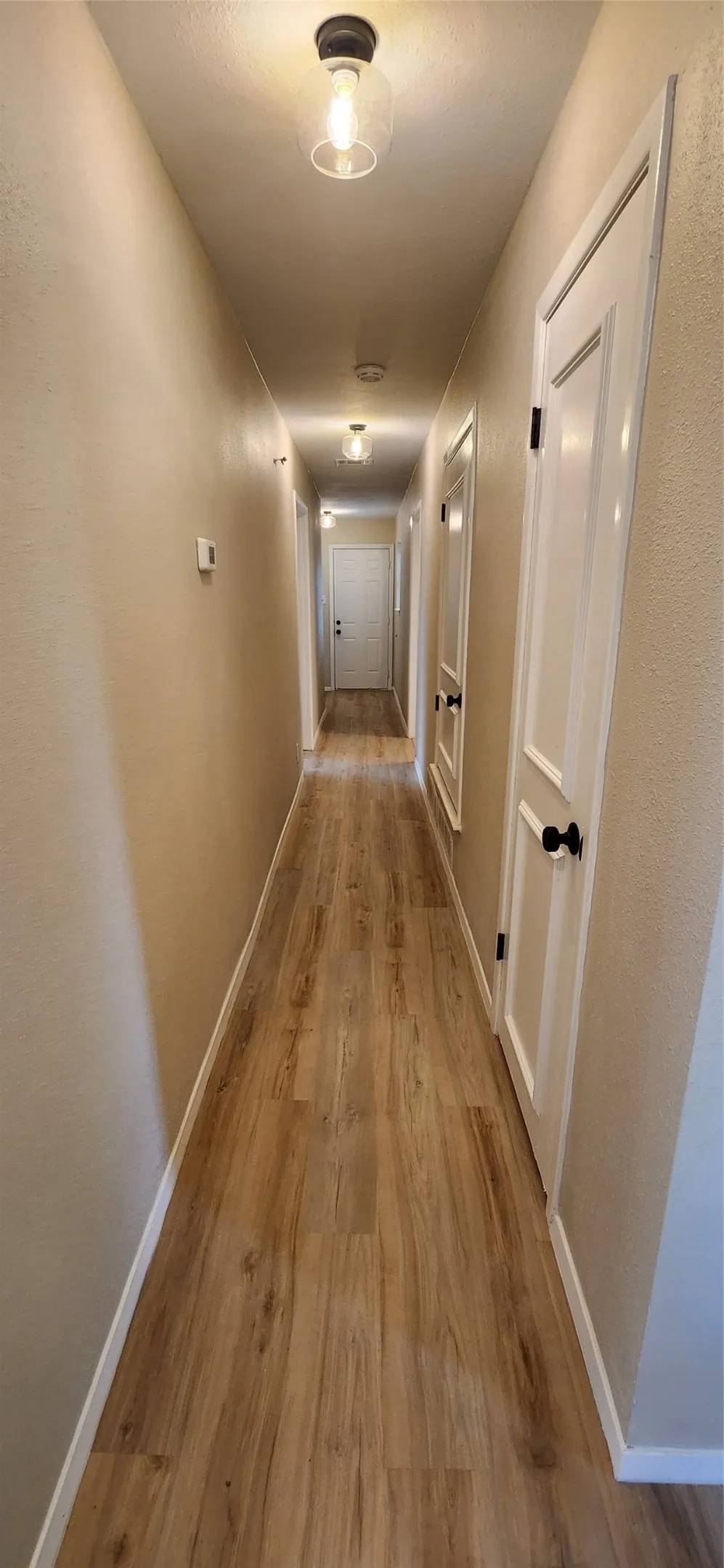 Single Family Residence For Sale in Hunt County , 2821 Windy Drive, Commerce, Texas 75428, 3 Bedroom, 2 Bathroom, 2 Garage spaces, 1,763 Sqft, built in 1974, mls#21253862, Real Estate Agent in Commerce, Homes For Sale in Hunt county, Homes For Sale in Commerce, Realtor in Commerce Texas, Real Estate Brokerage Independent Realty Texas, Luminita Cordes Realtor