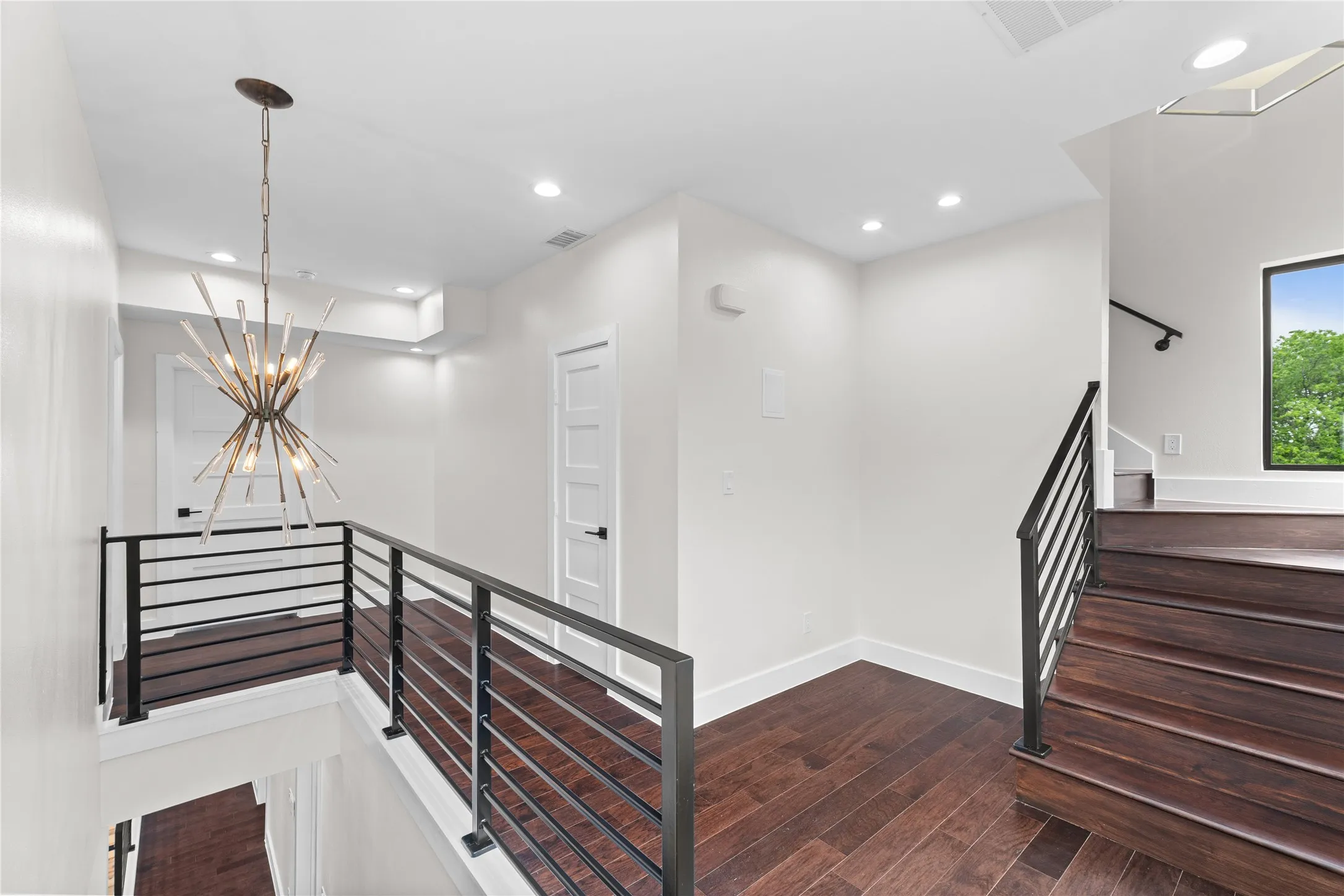 Single Family Residence For Sale in Dallas County , 3321 Coronet Boulevard, Dallas, Texas 75212, 5 Bedroom, 6 Bathroom, 2 Garage spaces, 3,675 Sqft, built in 2024, New Construction - Complete, mls#21251131, Real Estate Agent in Dallas, Homes For Sale in Dallas county, Homes For Sale in Dallas, Realtor in Dallas Texas, Real Estate Brokerage Independent Realty Texas, Luminita Cordes Realtor