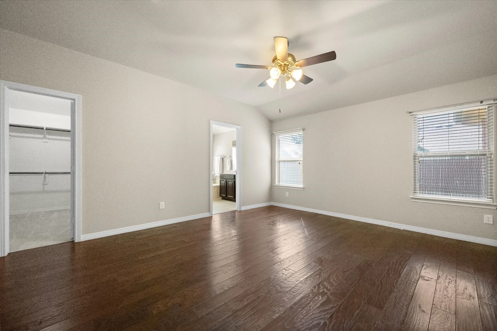 Single Family Residence For Sale in Denton County , 1001 Pigeon Hawk Drive, Little Elm, Texas 75068, 4 Bedroom, 2 Bathroom, 2 Garage spaces, 2,028 Sqft, built in 2012, mls#21249337, Real Estate Agent in Little Elm, Homes For Sale in Denton county, Homes For Sale in Little Elm, Realtor in Little Elm Texas, Real Estate Brokerage Independent Realty Texas, Luminita Cordes Realtor