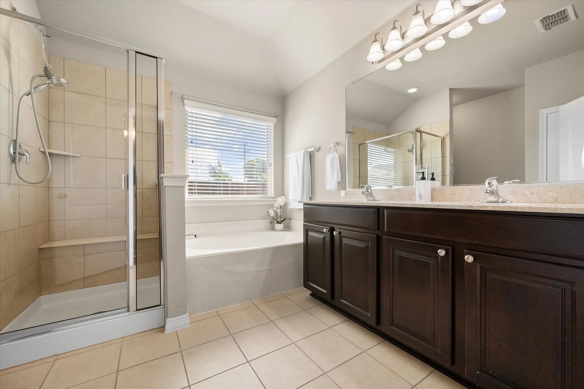 Single Family Residence For Sale in Denton County , 1001 Pigeon Hawk Drive, Little Elm, Texas 75068, 4 Bedroom, 2 Bathroom, 2 Garage spaces, 2,028 Sqft, built in 2012, mls#21249337, Real Estate Agent in Little Elm, Homes For Sale in Denton county, Homes For Sale in Little Elm, Realtor in Little Elm Texas, Real Estate Brokerage Independent Realty Texas, Luminita Cordes Realtor