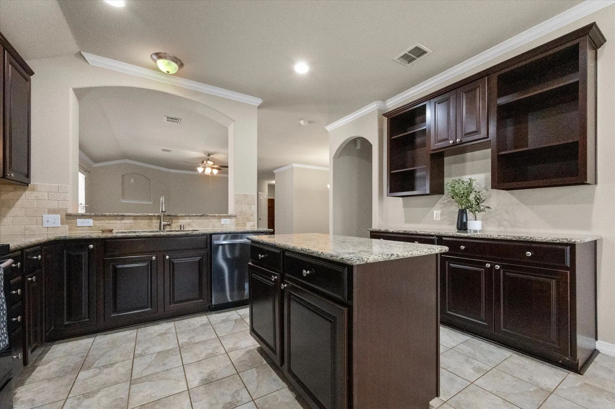 Single Family Residence For Sale in Denton County , 1001 Pigeon Hawk Drive, Little Elm, Texas 75068, 4 Bedroom, 2 Bathroom, 2 Garage spaces, 2,028 Sqft, built in 2012, mls#21249337, Real Estate Agent in Little Elm, Homes For Sale in Denton county, Homes For Sale in Little Elm, Realtor in Little Elm Texas, Real Estate Brokerage Independent Realty Texas, Luminita Cordes Realtor