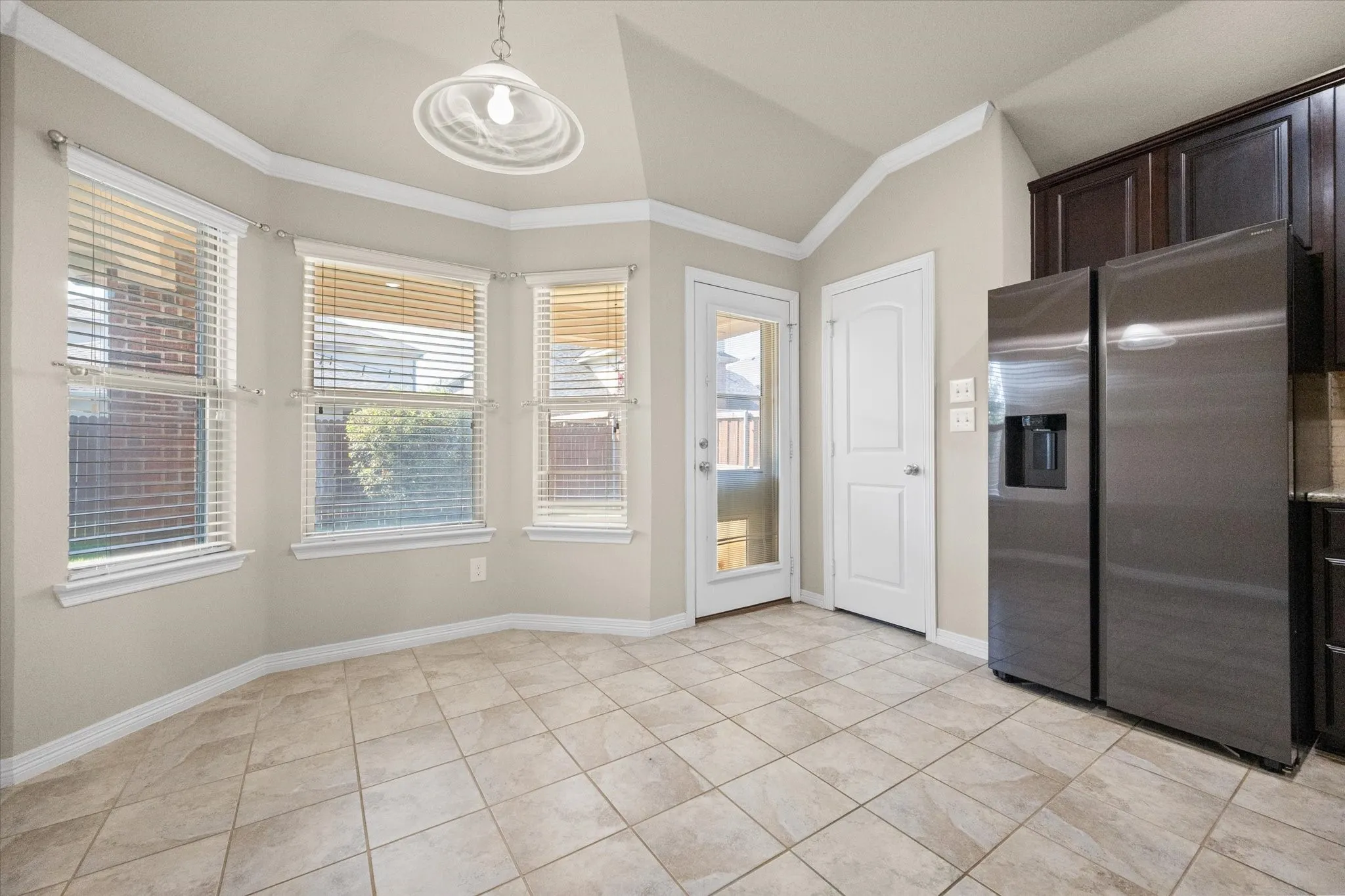 Single Family Residence For Sale in Denton County , 1001 Pigeon Hawk Drive, Little Elm, Texas 75068, 4 Bedroom, 2 Bathroom, 2 Garage spaces, 2,028 Sqft, built in 2012, mls#21249337, Real Estate Agent in Little Elm, Homes For Sale in Denton county, Homes For Sale in Little Elm, Realtor in Little Elm Texas, Real Estate Brokerage Independent Realty Texas, Luminita Cordes Realtor