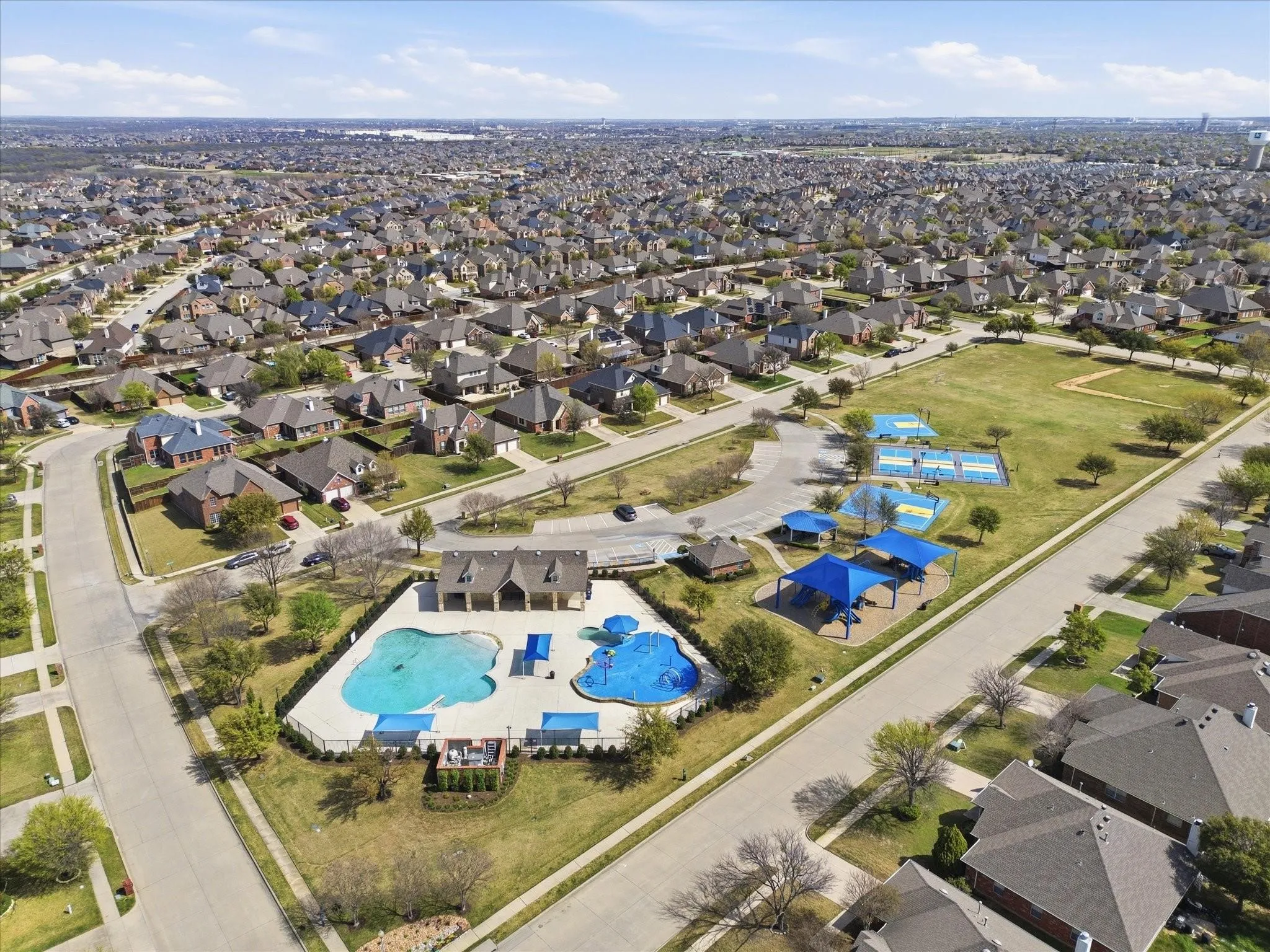Single Family Residence For Sale in Denton County , 1001 Pigeon Hawk Drive, Little Elm, Texas 75068, 4 Bedroom, 2 Bathroom, 2 Garage spaces, 2,028 Sqft, built in 2012, mls#21249337, Real Estate Agent in Little Elm, Homes For Sale in Denton county, Homes For Sale in Little Elm, Realtor in Little Elm Texas, Real Estate Brokerage Independent Realty Texas, Luminita Cordes Realtor