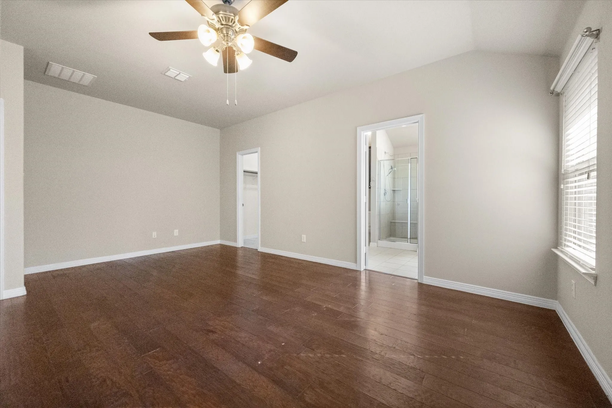 Single Family Residence For Sale in Denton County , 1001 Pigeon Hawk Drive, Little Elm, Texas 75068, 4 Bedroom, 2 Bathroom, 2 Garage spaces, 2,028 Sqft, built in 2012, mls#21249337, Real Estate Agent in Little Elm, Homes For Sale in Denton county, Homes For Sale in Little Elm, Realtor in Little Elm Texas, Real Estate Brokerage Independent Realty Texas, Luminita Cordes Realtor