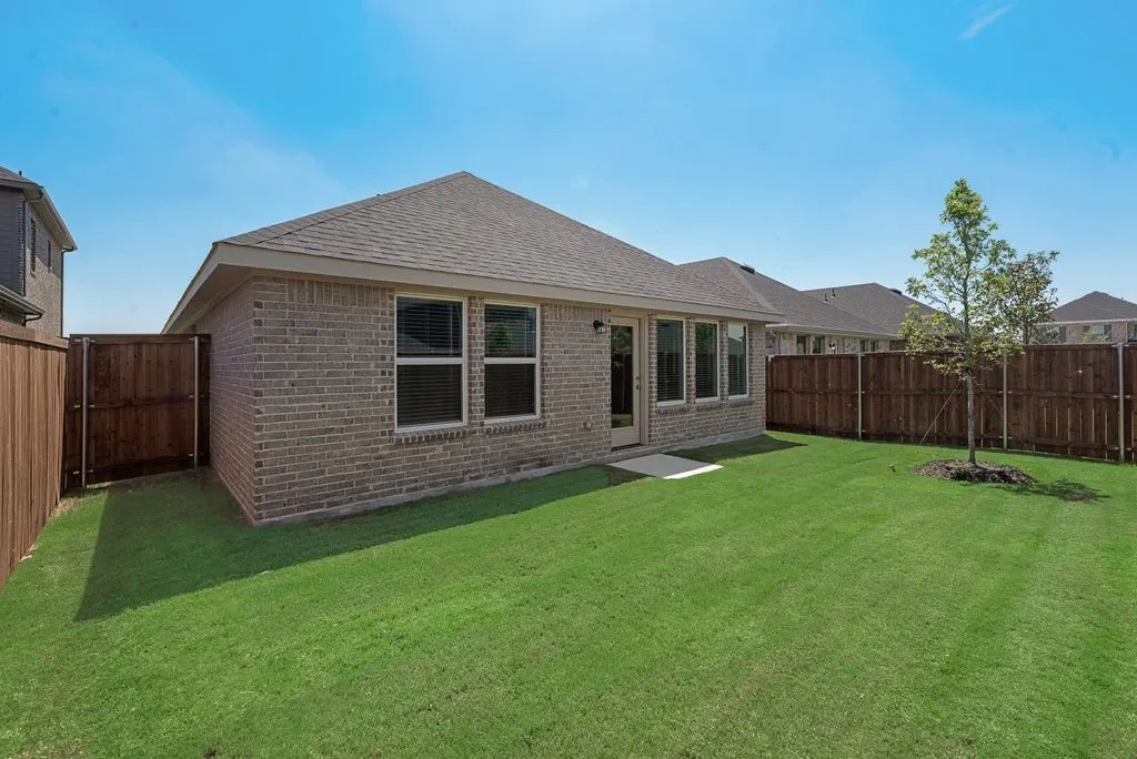 Single Family Residence For Sale in Kaufman County , 1707 Sandy Pond Street, Forney, Texas 75126, 3 Bedroom, 2 Bathroom, 2 Garage spaces, 1,800 Sqft, built in 2026, New Construction - Complete, mls#21253959, Real Estate Agent in Forney, Homes For Sale in Kaufman county, Homes For Sale in Forney, Realtor in Forney Texas, Real Estate Brokerage Independent Realty Texas, Luminita Cordes Realtor