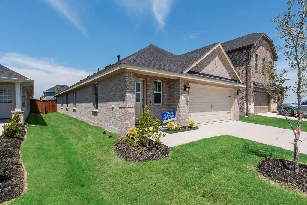 Single Family Residence For Sale in Kaufman County , 1707 Sandy Pond Street, Forney, Texas 75126, 3 Bedroom, 2 Bathroom, 2 Garage spaces, 1,800 Sqft, built in 2026, New Construction - Complete, mls#21253959, Real Estate Agent in Forney, Homes For Sale in Kaufman county, Homes For Sale in Forney, Realtor in Forney Texas, Real Estate Brokerage Independent Realty Texas, Luminita Cordes Realtor