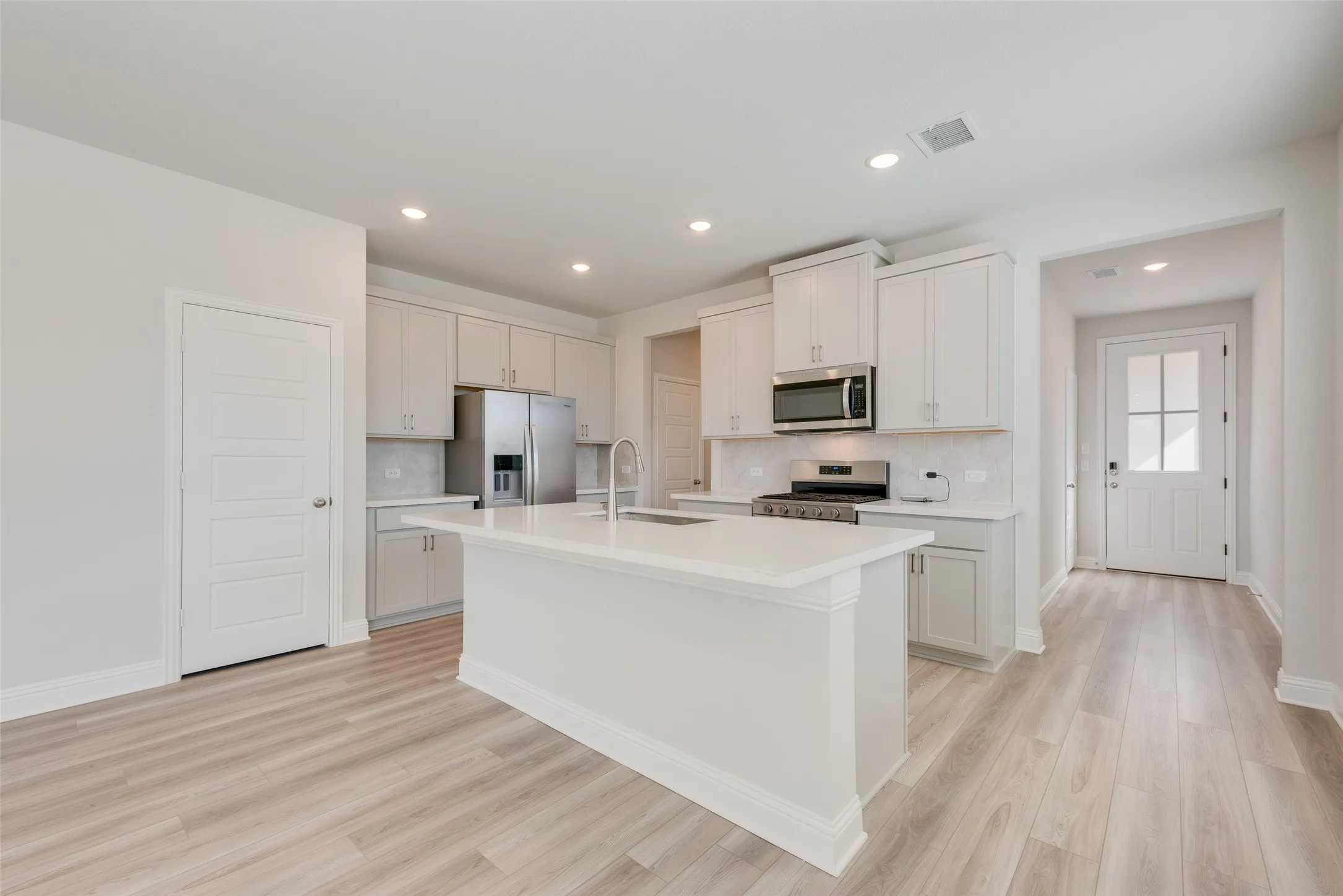 Single Family Residence For Sale in Kaufman County , 1508 Salem Drive, Forney, Texas 75126, 3 Bedroom, 2 Bathroom, 2 Garage spaces, 1,574 Sqft, built in 2026, New Construction - Complete, mls#21253960, Real Estate Agent in Forney, Homes For Sale in Kaufman county, Homes For Sale in Forney, Realtor in Forney Texas, Real Estate Brokerage Independent Realty Texas, Luminita Cordes Realtor