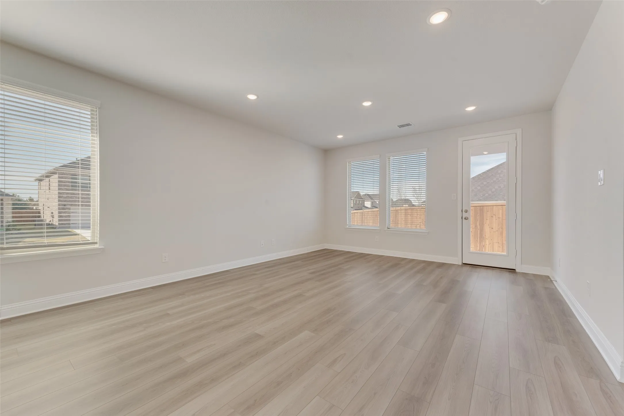 Single Family Residence For Sale in Kaufman County , 1508 Salem Drive, Forney, Texas 75126, 3 Bedroom, 2 Bathroom, 2 Garage spaces, 1,574 Sqft, built in 2026, New Construction - Complete, mls#21253960, Real Estate Agent in Forney, Homes For Sale in Kaufman county, Homes For Sale in Forney, Realtor in Forney Texas, Real Estate Brokerage Independent Realty Texas, Luminita Cordes Realtor