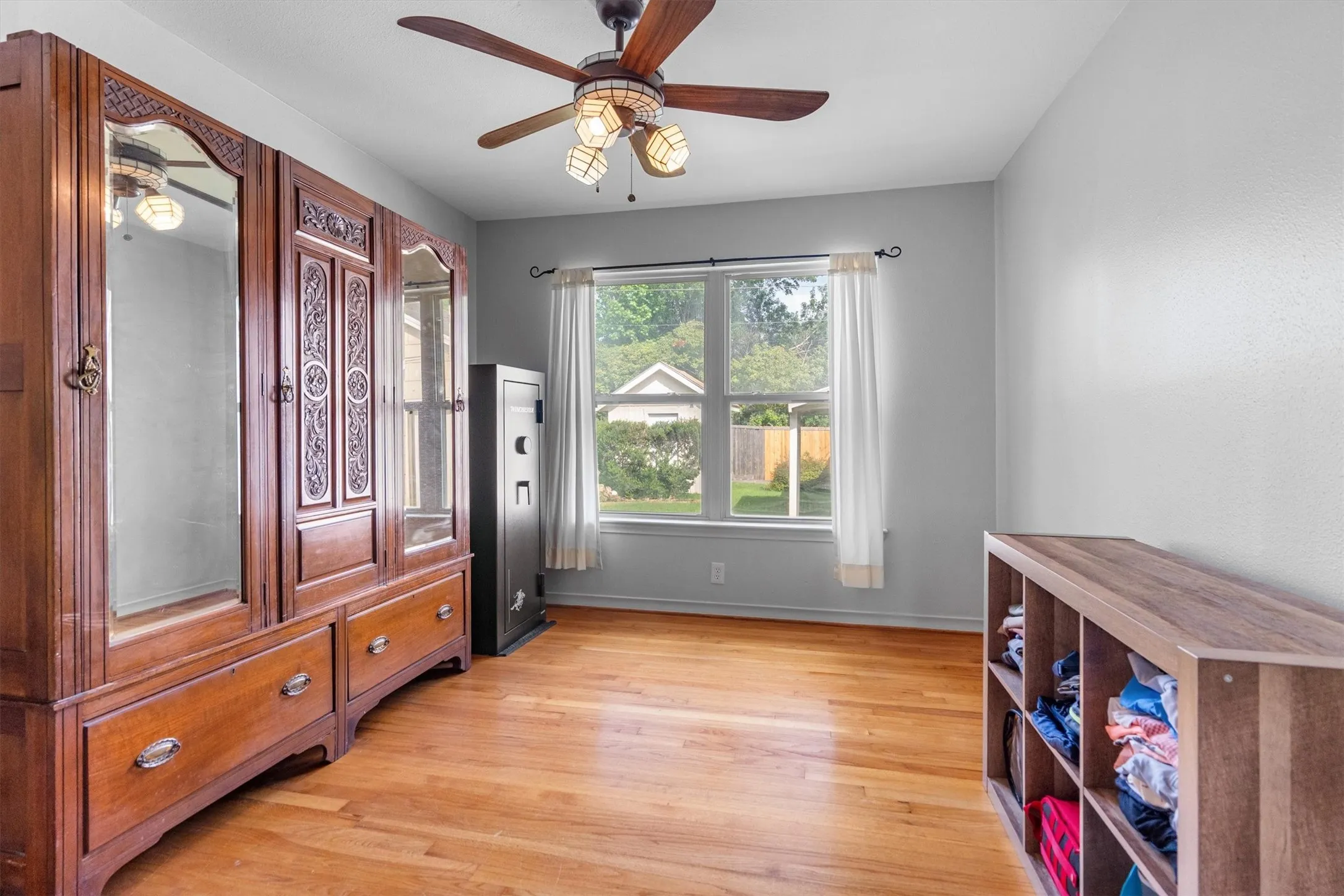 Single Family Residence For Sale in Dallas County , 503 S WEATHERRED Drive, Richardson, Texas 75080, 3 Bedroom, 1 Bathroom, Garage spaces, 1,491 Sqft, built in 1956, mls#21252854, Real Estate Agent in Richardson, Homes For Sale in Dallas county, Homes For Sale in Richardson, Realtor in Richardson Texas, Real Estate Brokerage Independent Realty Texas, Luminita Cordes Realtor