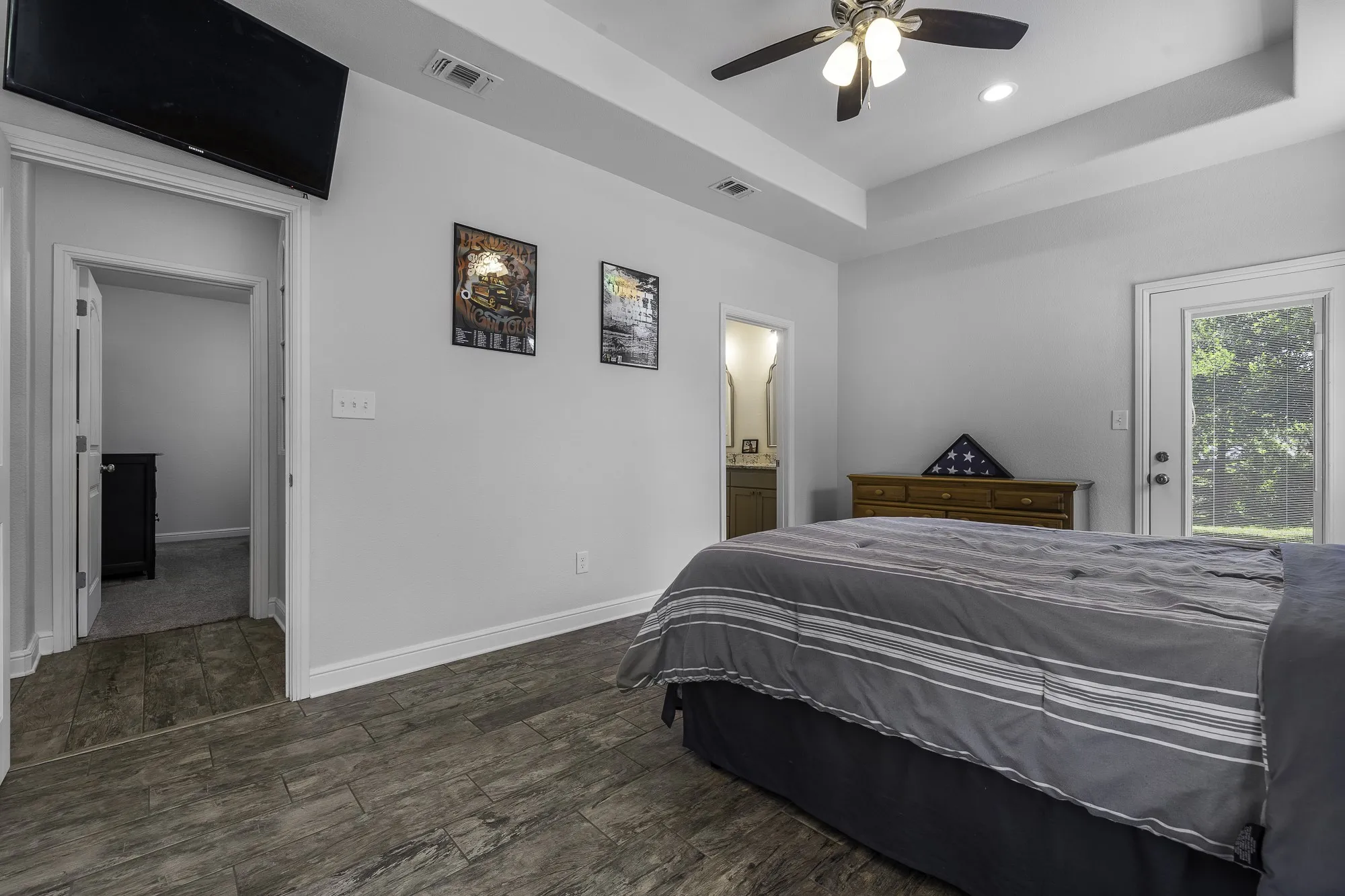 Single Family Residence For Sale in Hood County , 2513 Christine Drive, Granbury, Texas 76048, 3 Bedroom, 2 Bathroom, 2 Garage spaces, 1,581 Sqft, built in 2019, mls#21253986, Real Estate Agent in Granbury, Homes For Sale in Hood county, Homes For Sale in Granbury, Realtor in Granbury Texas, Real Estate Brokerage Independent Realty Texas, Luminita Cordes Realtor