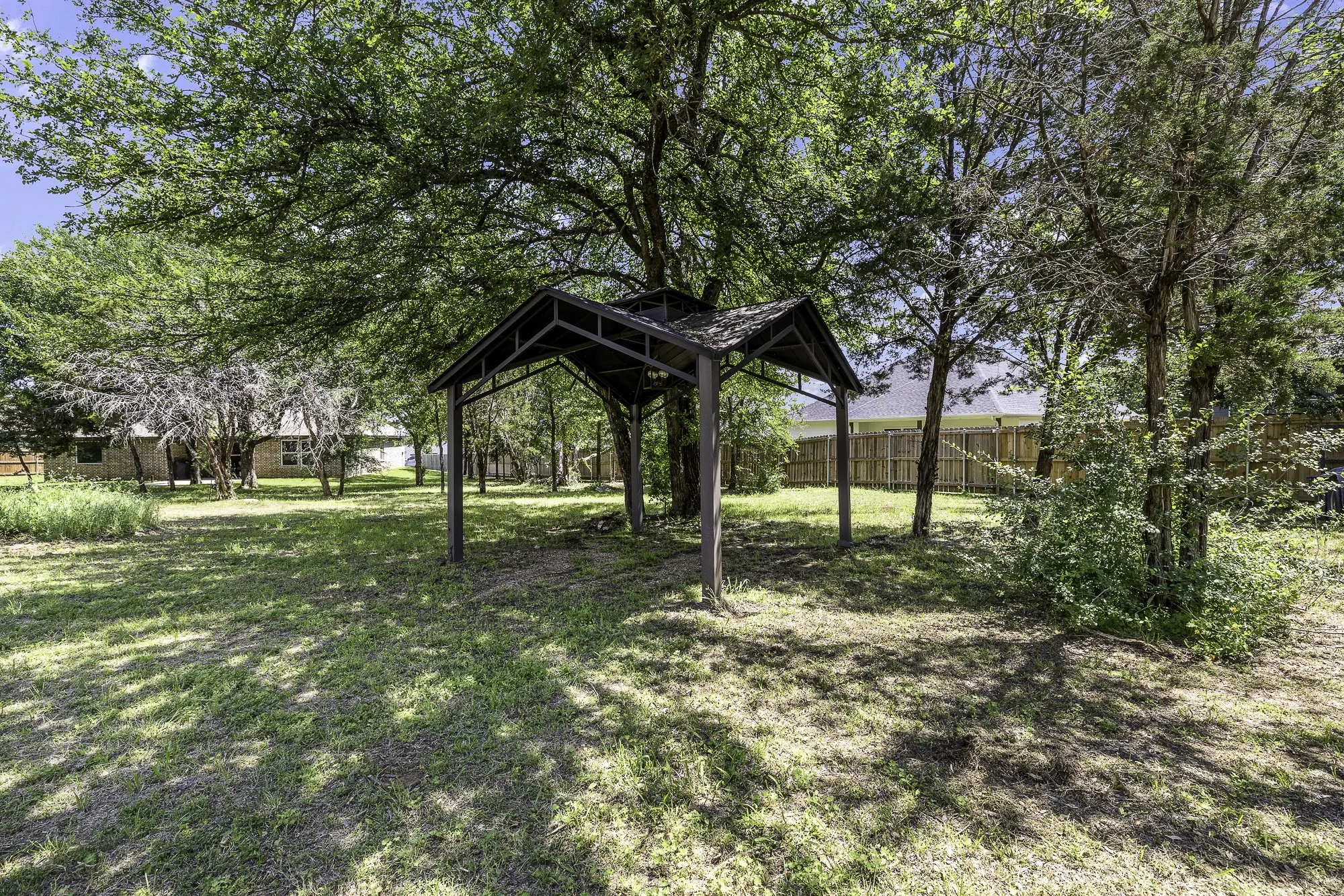 Single Family Residence For Sale in Hood County , 2513 Christine Drive, Granbury, Texas 76048, 3 Bedroom, 2 Bathroom, 2 Garage spaces, 1,581 Sqft, built in 2019, mls#21253986, Real Estate Agent in Granbury, Homes For Sale in Hood county, Homes For Sale in Granbury, Realtor in Granbury Texas, Real Estate Brokerage Independent Realty Texas, Luminita Cordes Realtor