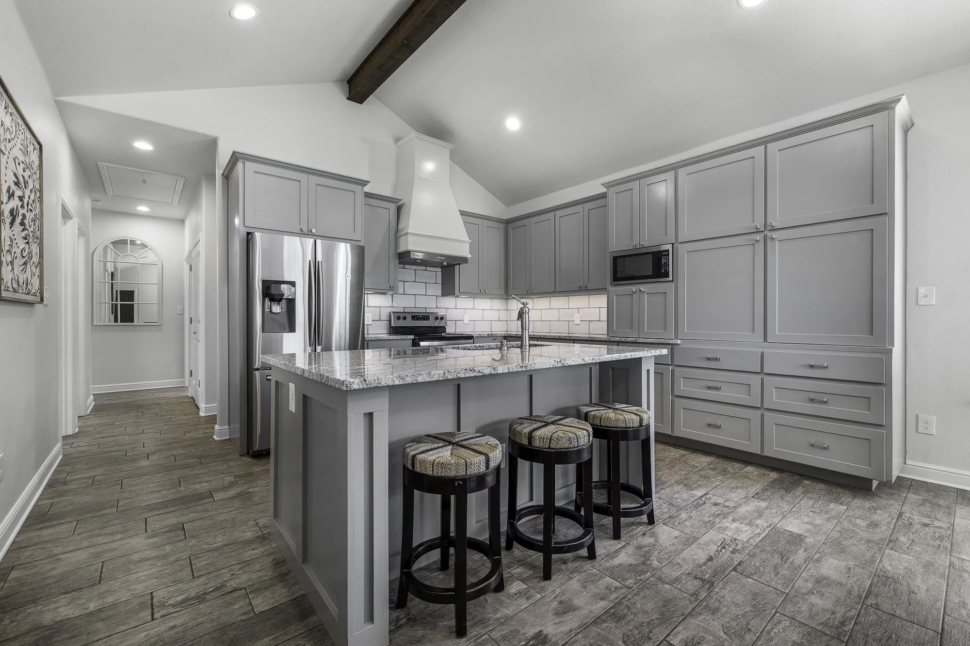 Single Family Residence For Sale in Hood County , 2513 Christine Drive, Granbury, Texas 76048, 3 Bedroom, 2 Bathroom, 2 Garage spaces, 1,581 Sqft, built in 2019, mls#21253986, Real Estate Agent in Granbury, Homes For Sale in Hood county, Homes For Sale in Granbury, Realtor in Granbury Texas, Real Estate Brokerage Independent Realty Texas, Luminita Cordes Realtor