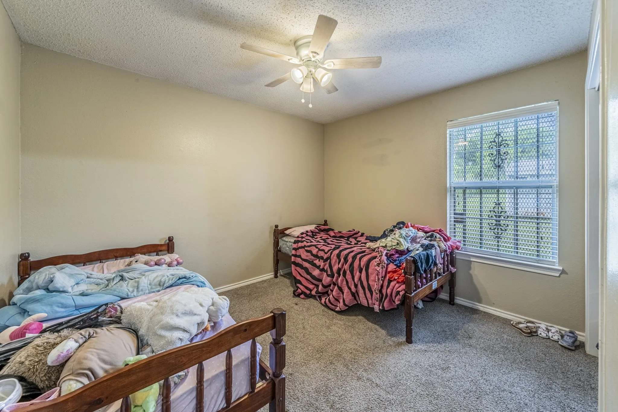 Single Family Residence For Sale in Dallas County , 6039 Blunter Street, Dallas, Texas 75241, 3 Bedrooms, 2 Bathrooms, Garage spaces, 1,056 Sqft, built in 1999, Price $185,000, mls#21254001, Real Estate Agent in Dallas, Homes For Sale in Dallas county, Homes For Sale in Dallas, Realtor in Dallas Texas, Real Estate Brokerage Independent Realty Texas, Luminita Cordes Realtor