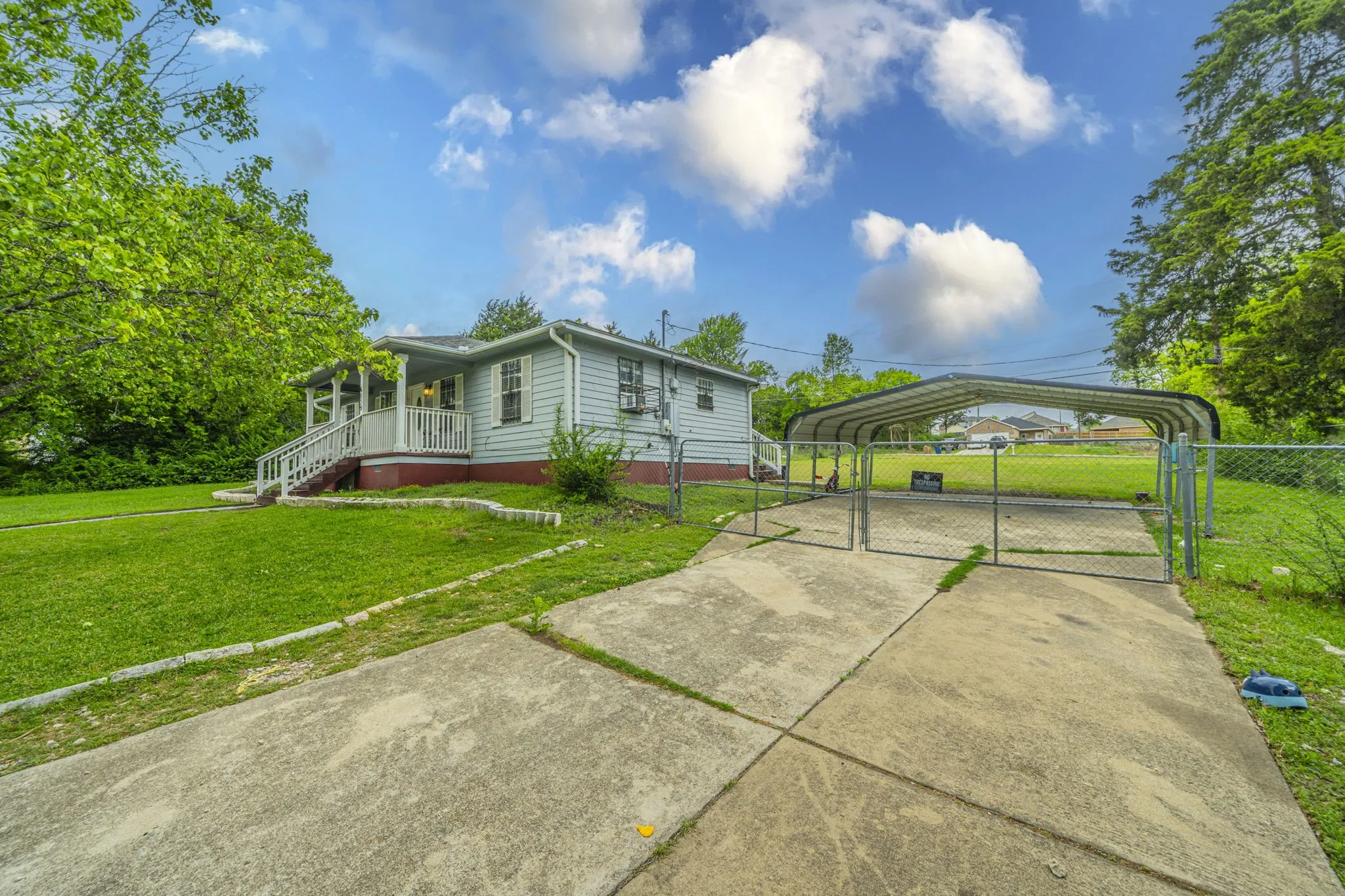 Single Family Residence For Sale in Dallas County , 6039 Blunter Street, Dallas, Texas 75241, 3 Bedrooms, 2 Bathrooms, Garage spaces, 1,056 Sqft, built in 1999, Price $185,000, mls#21254001, Real Estate Agent in Dallas, Homes For Sale in Dallas county, Homes For Sale in Dallas, Realtor in Dallas Texas, Real Estate Brokerage Independent Realty Texas, Luminita Cordes Realtor