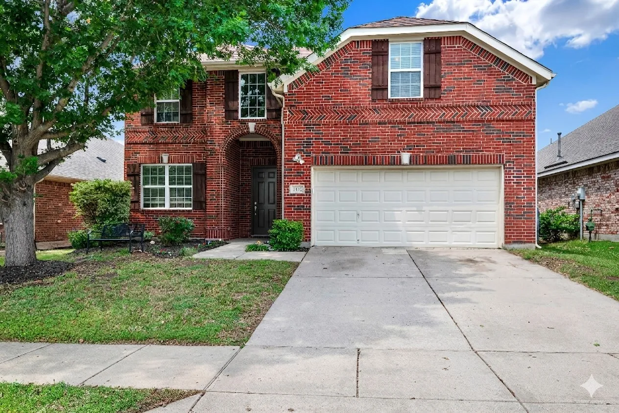 Single Family Residence For Sale in Denton County , 1412 Hawk Valley Drive, Little Elm, Texas 75068, 4 Bedroom, 4 Bathroom, 2 Garage spaces, 3,102 Sqft, built in 2008, Preowned, mls#21251557, Real Estate Agent in Little Elm, Homes For Sale in Denton county, Homes For Sale in Little Elm, Realtor in Little Elm Texas, Real Estate Brokerage Independent Realty Texas, Luminita Cordes Realtor