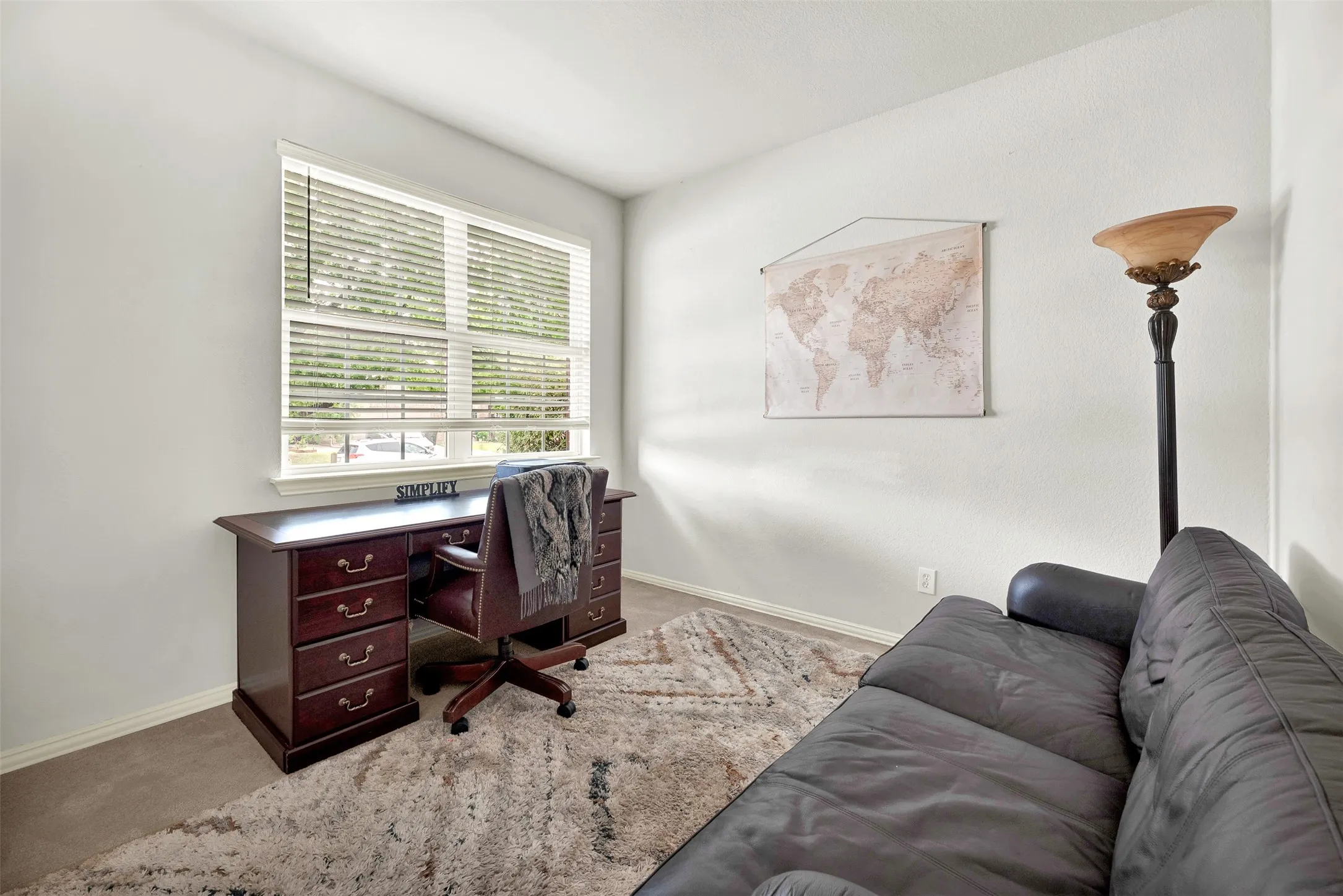Single Family Residence For Sale in Denton County , 1412 Hawk Valley Drive, Little Elm, Texas 75068, 4 Bedroom, 4 Bathroom, 2 Garage spaces, 3,102 Sqft, built in 2008, Preowned, mls#21251557, Real Estate Agent in Little Elm, Homes For Sale in Denton county, Homes For Sale in Little Elm, Realtor in Little Elm Texas, Real Estate Brokerage Independent Realty Texas, Luminita Cordes Realtor